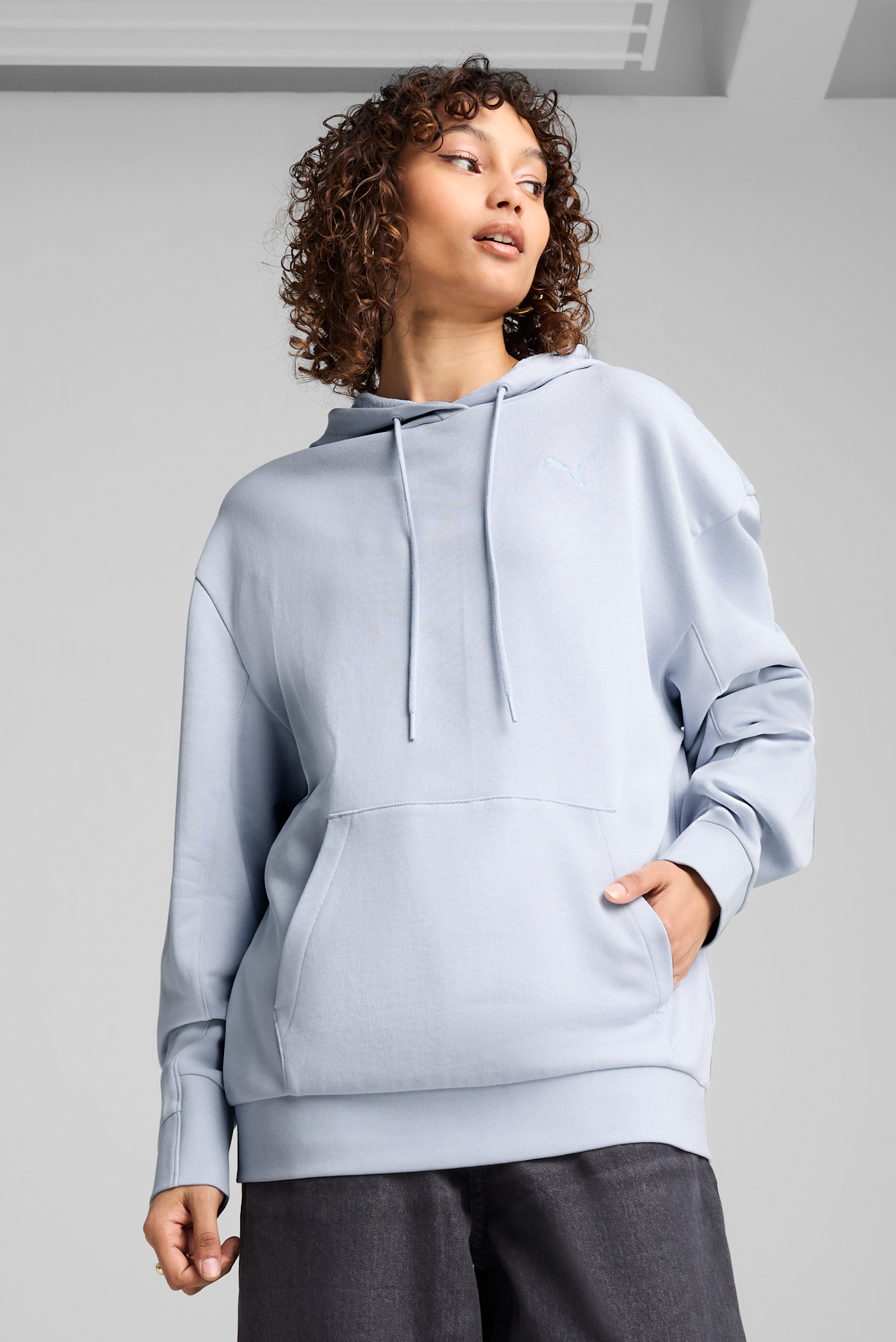 Жіноче блакитне худі HER Relaxed Hoodie Women 1