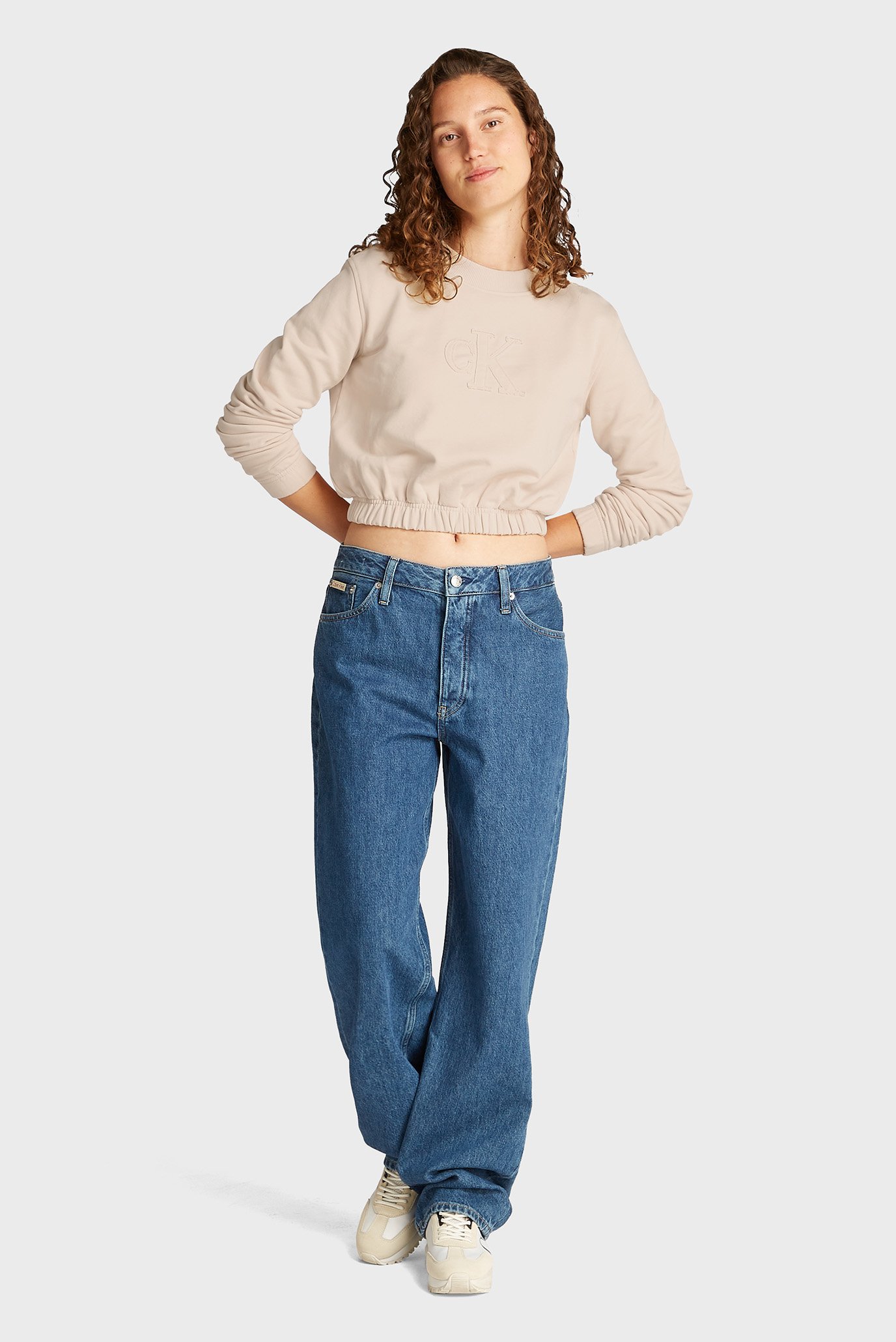 Женский бежевый свитшот CK APPLIQUE CREWNECK Бежевый M Calvin Klein Jeans J20J225363 Женский бежевый свитшот CK APPLIQUE CREWNECK Бежевый M Calvin Klein Jeans J20J225363