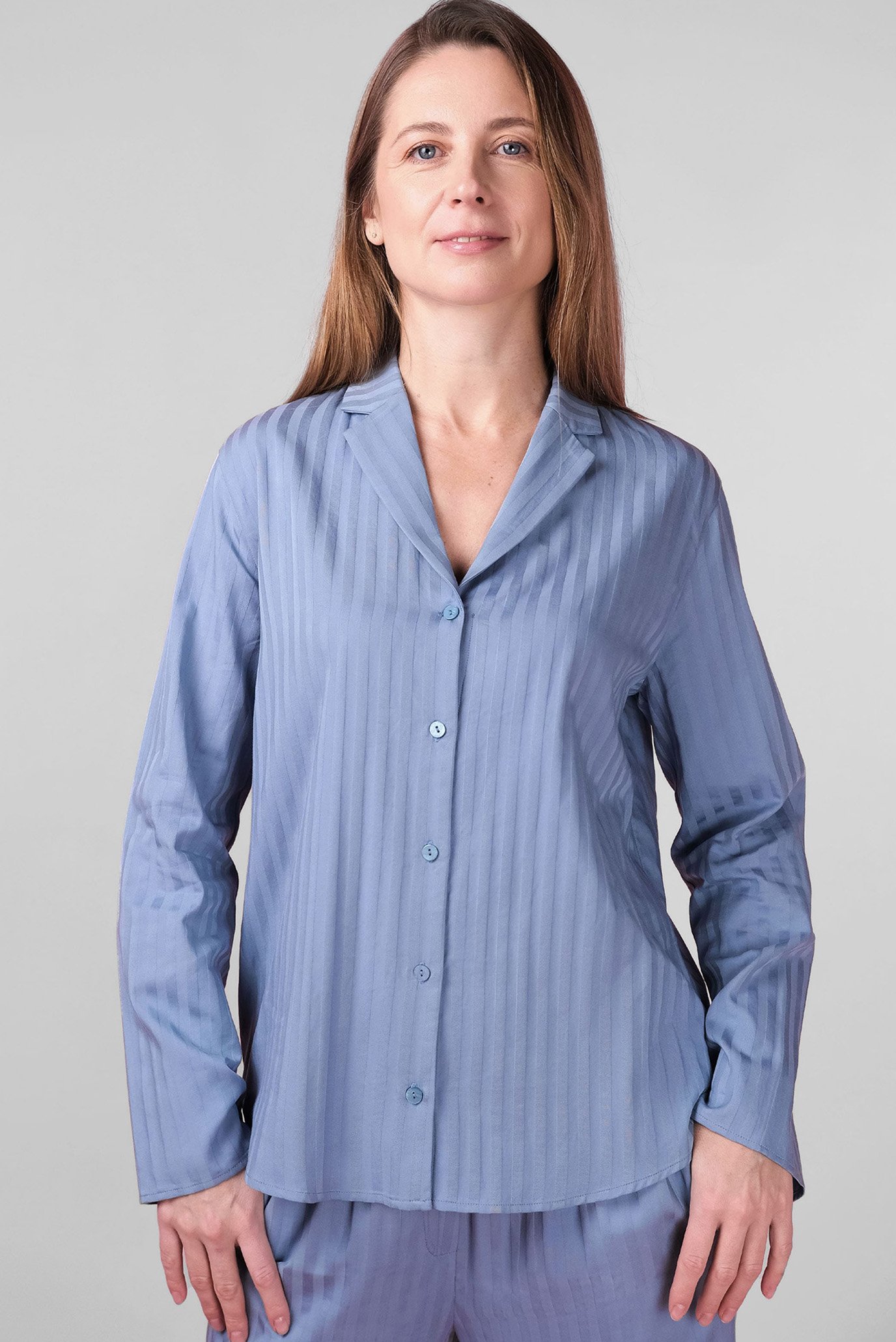 Женская голубая рубашка в полоску 1
