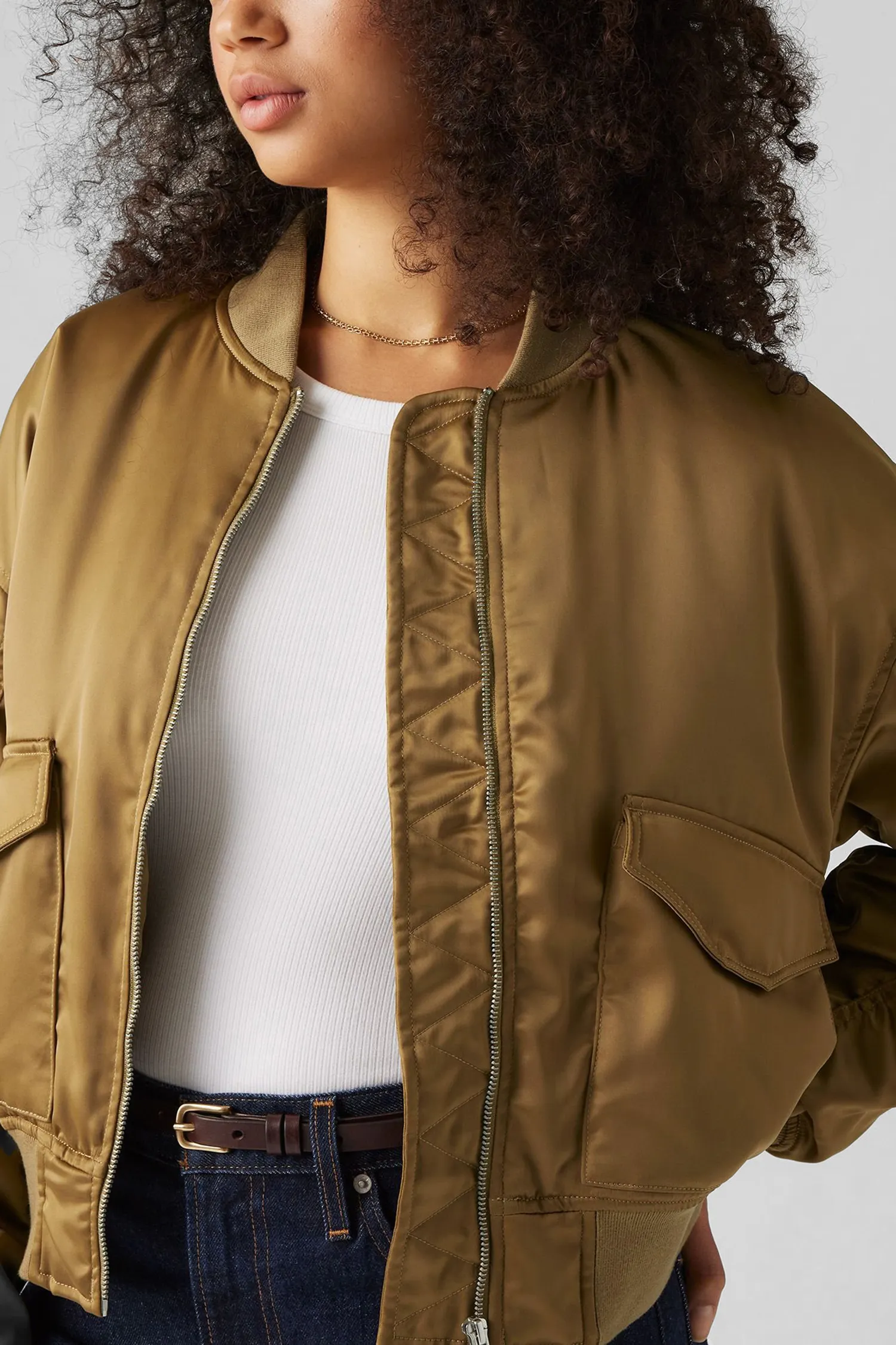 Жіночий коричневий бомбер 4