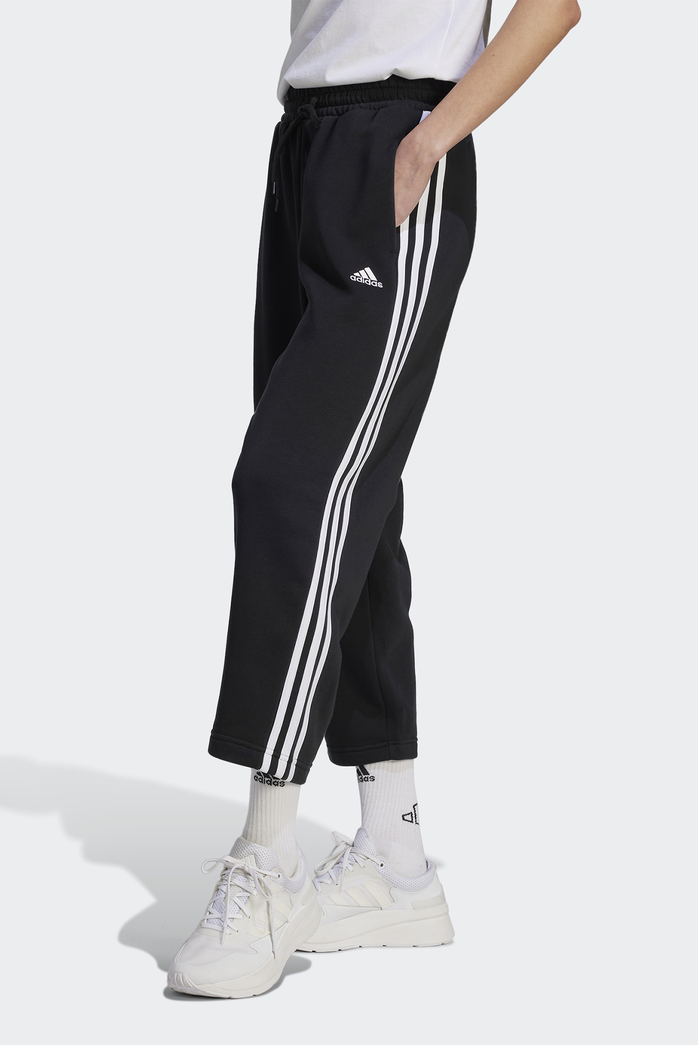 Женские черные спортивные брюки Essentials 3-Stripes Open Hem 1