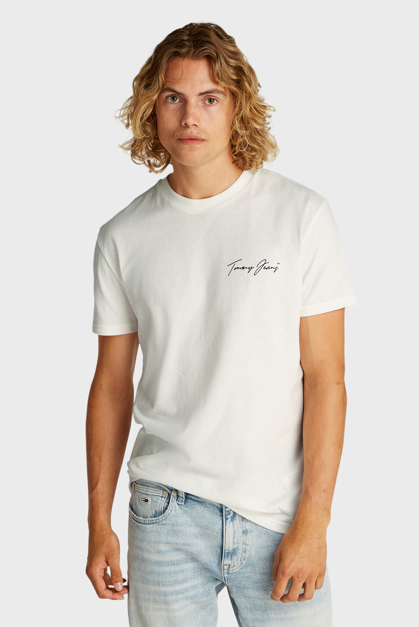 Мужская белая футболка TJM REG NOVELTY Белый S Tommy Jeans DM0DM21345 Мужская белая футболка TJM REG NOVELTY Белый S Tommy Jeans DM0DM21345