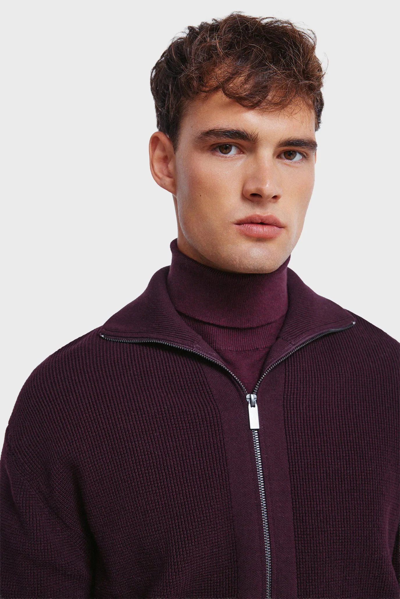 Чоловічий бордовий кардиган 2