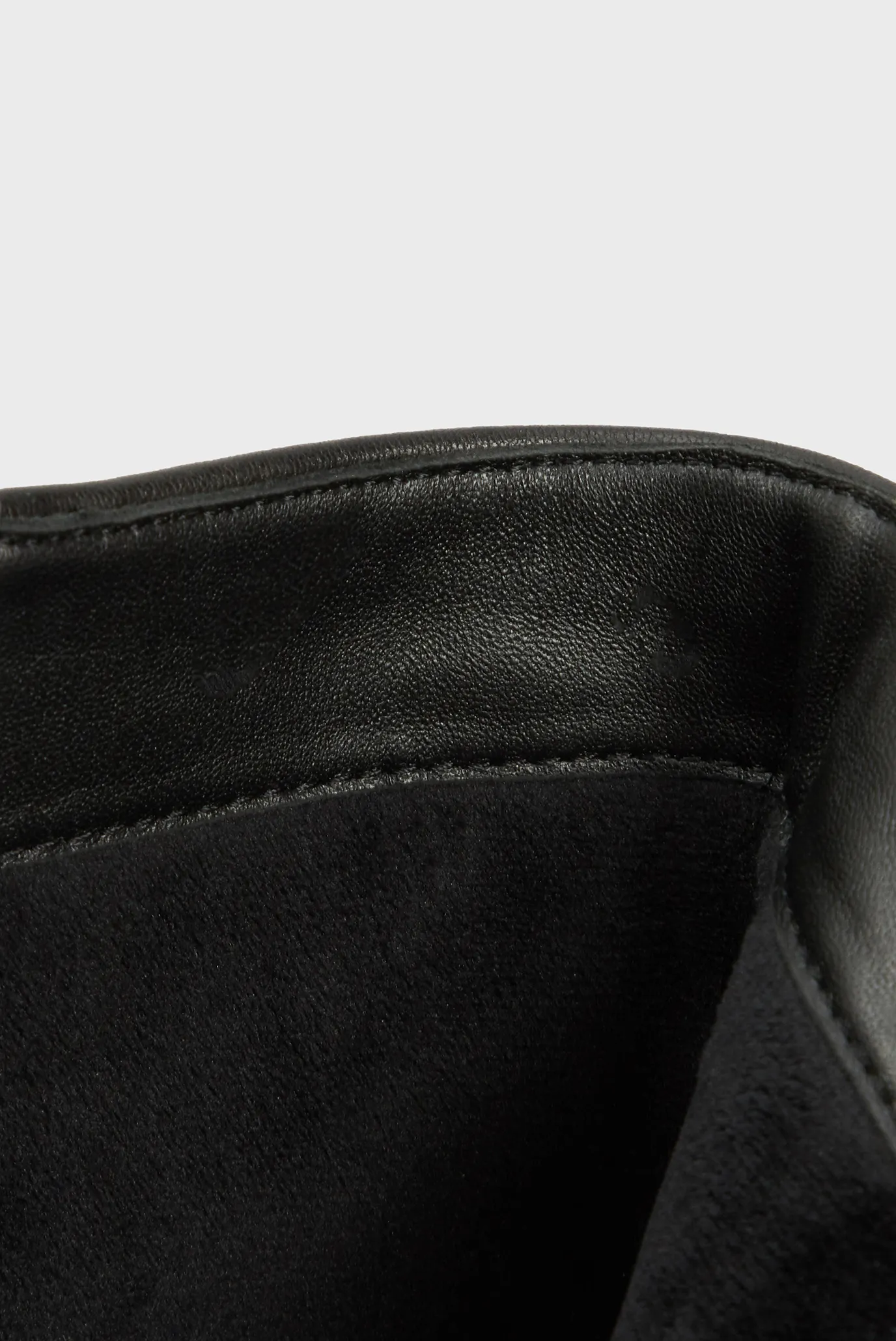 Женские черные кожаные ботильоны Emmi 2