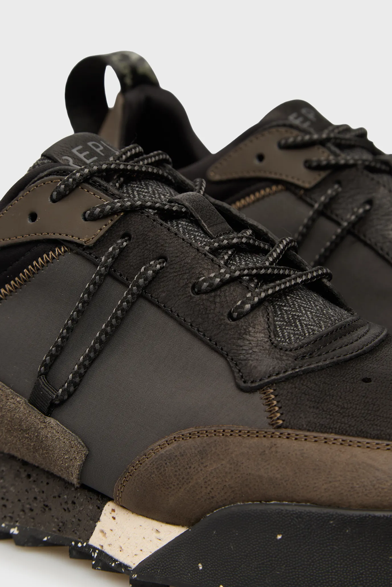 Мужские кроссовки 2