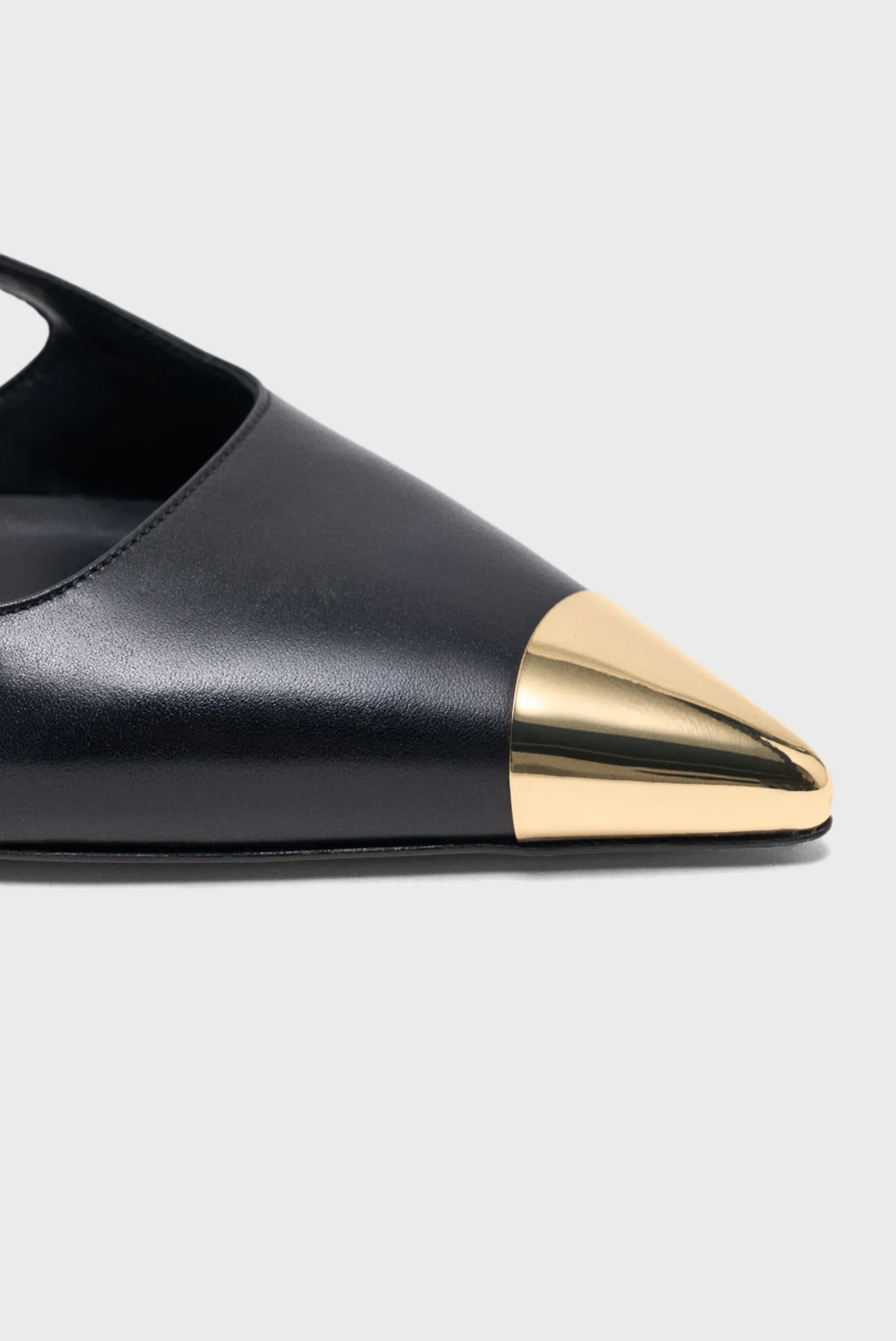 Жіночі чорні шкіряні слінгбеки 2