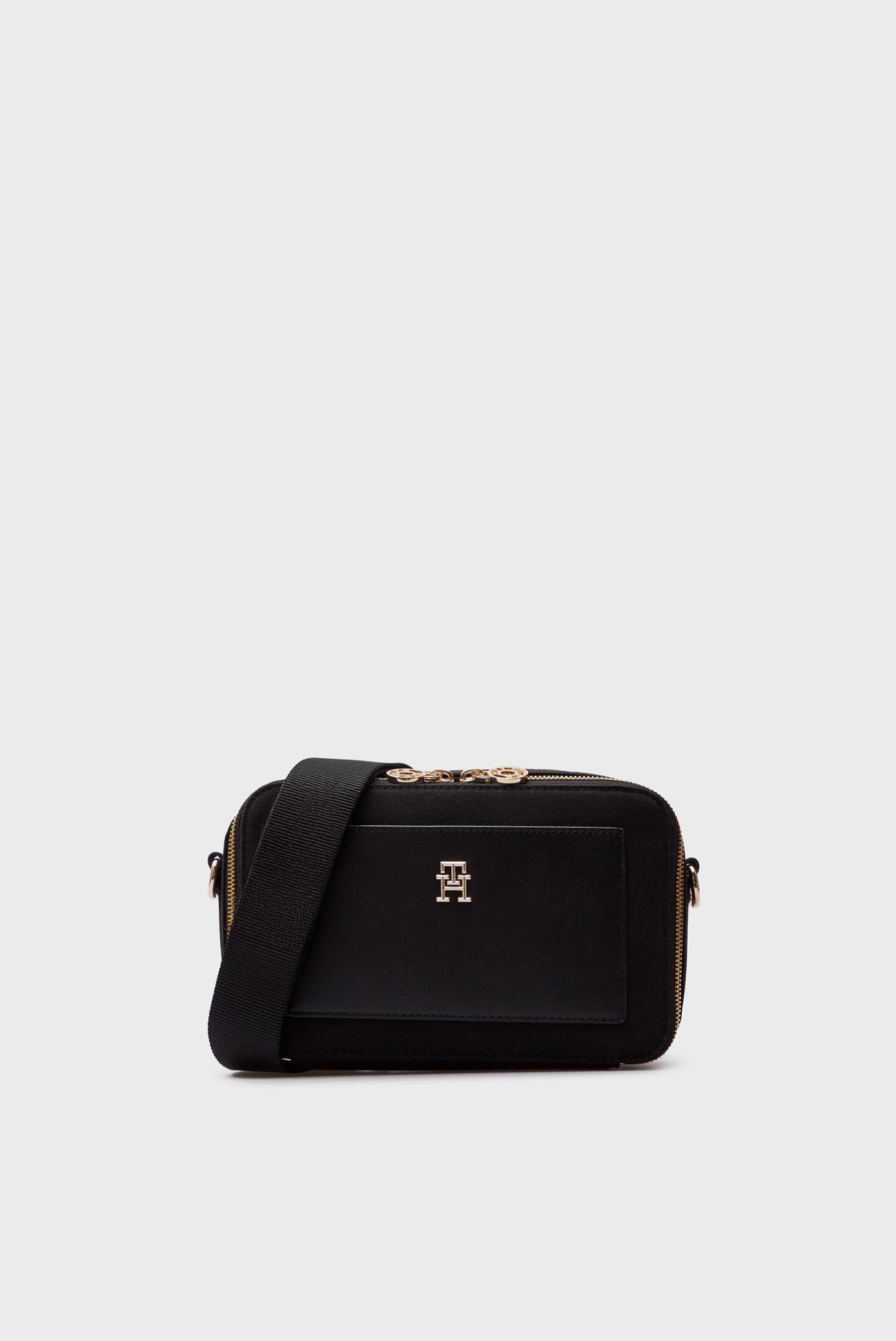 Женская черная сумка TH DISTINCT CAMERA BAG Черный ONESIZE Tommy Hilfiger AW0AW16303 Женская черная сумка TH DISTINCT CAMERA BAG Черный ONESIZE Tommy Hilfiger AW0AW16303