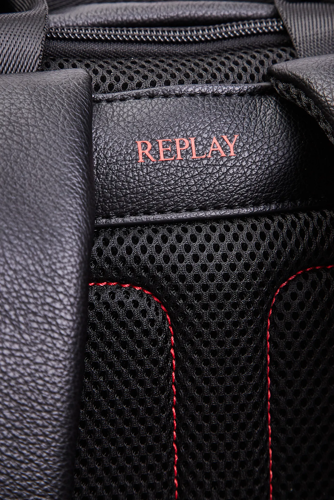 Мужской черный рюкзак 2