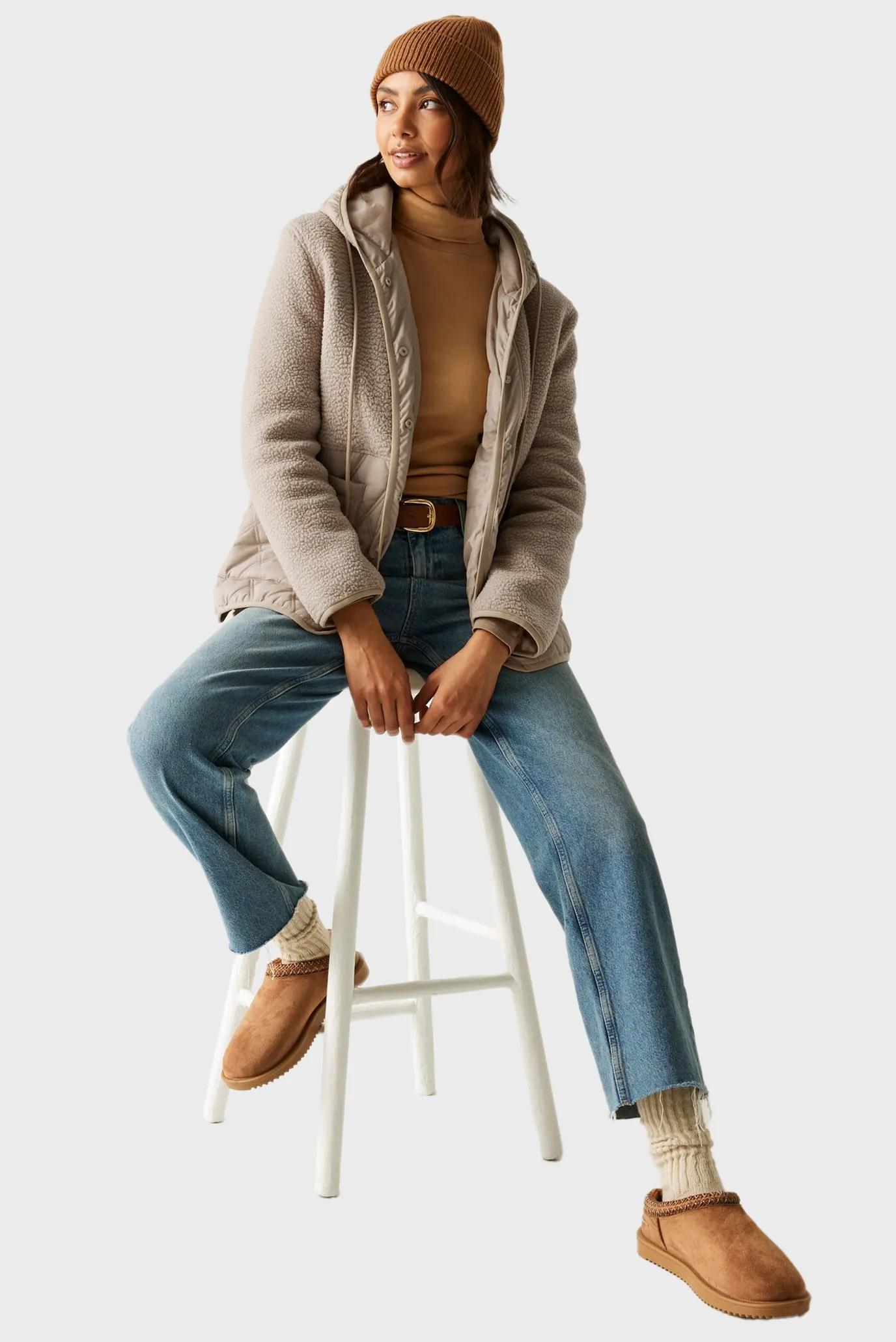 Женская бежевая куртка 4