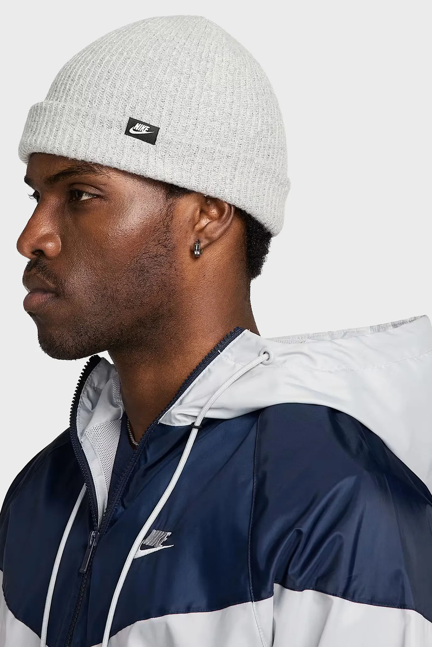 Світло-сіра шапка 3