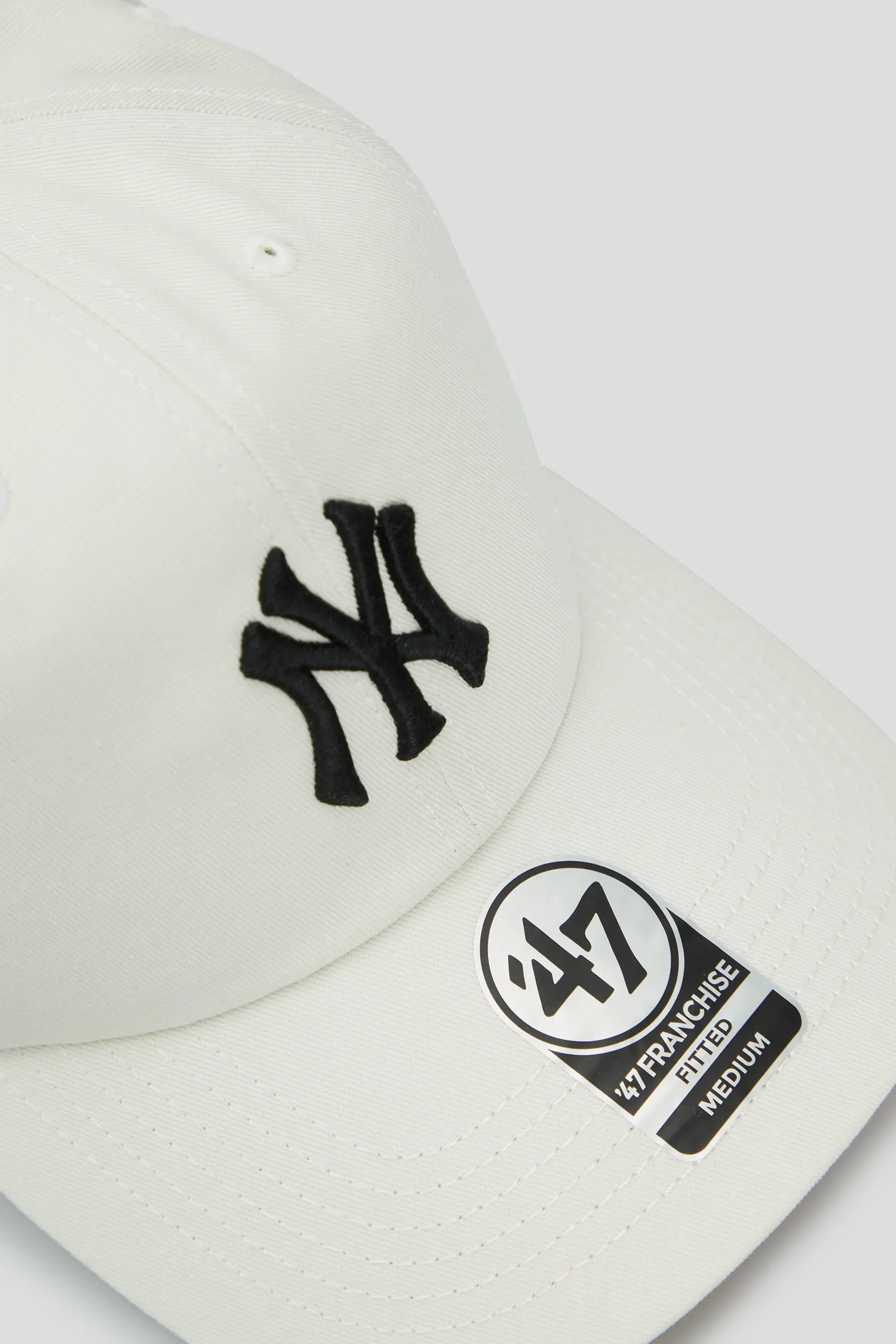 Світло-сіра кепка 2