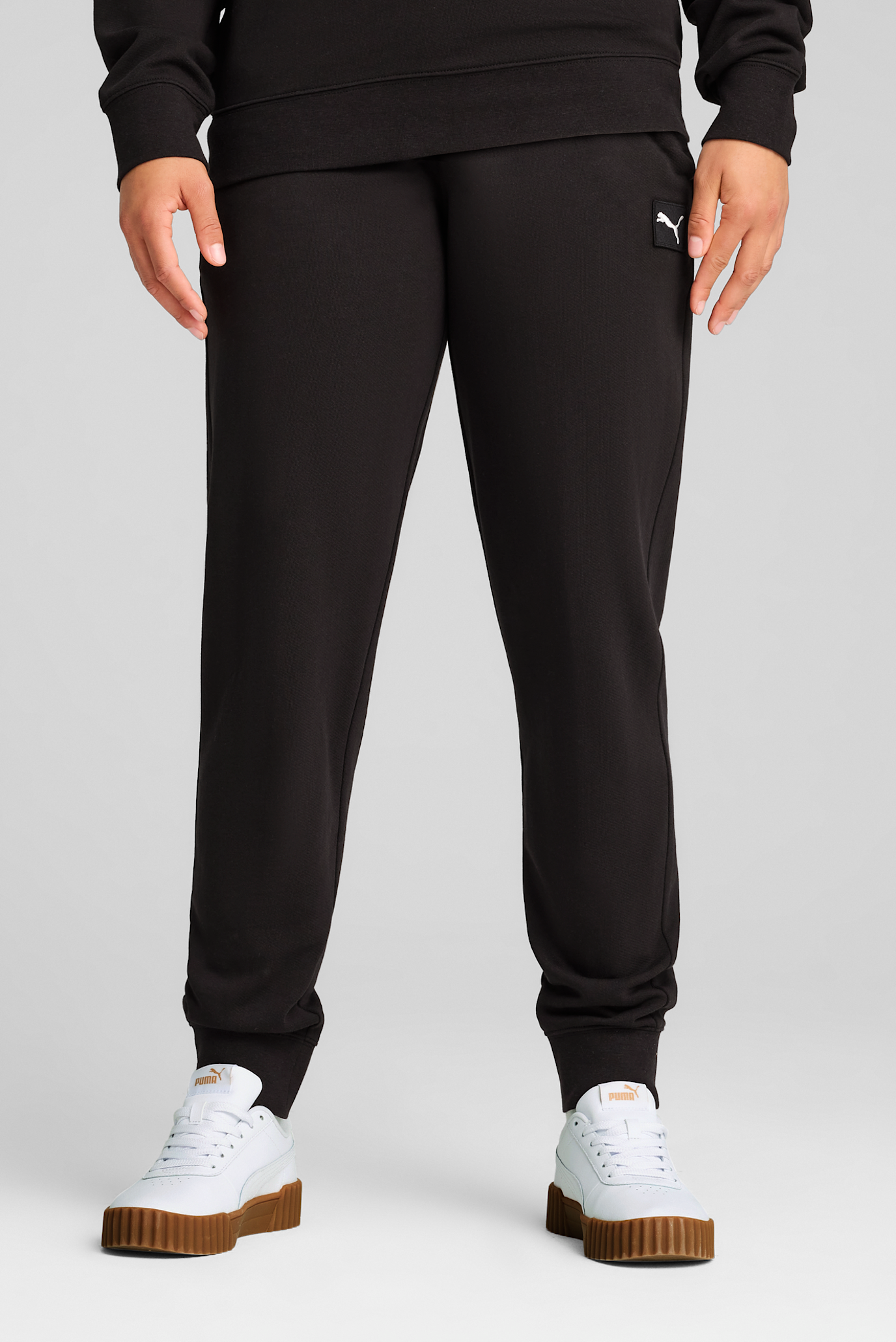 Женские черные спортивные брюки ESS ELEVATED Sweatpants Women 1