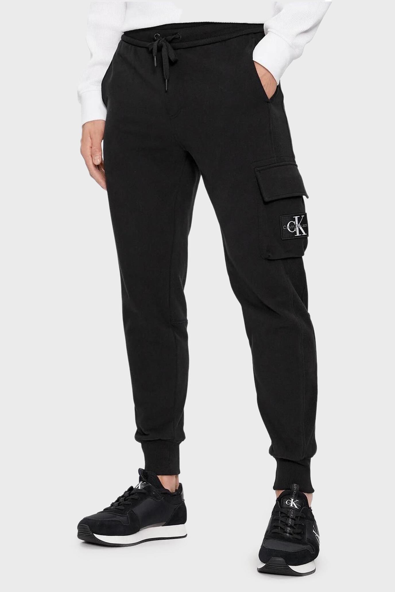 Чоловічі чорні спортивні штани BADGE HWK PANT 1