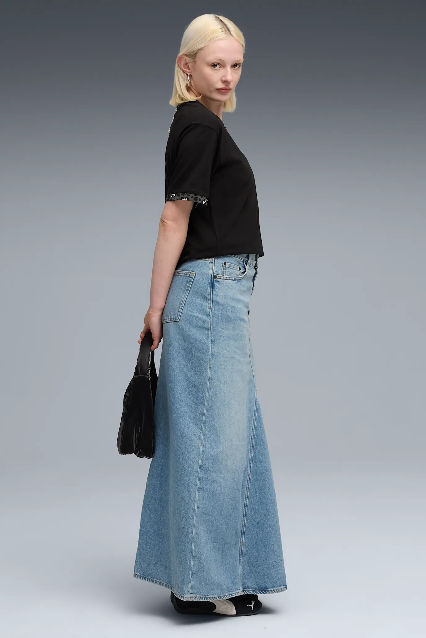 Женская черная футболка Essentials Animal Print Relaxed Tee Women 2