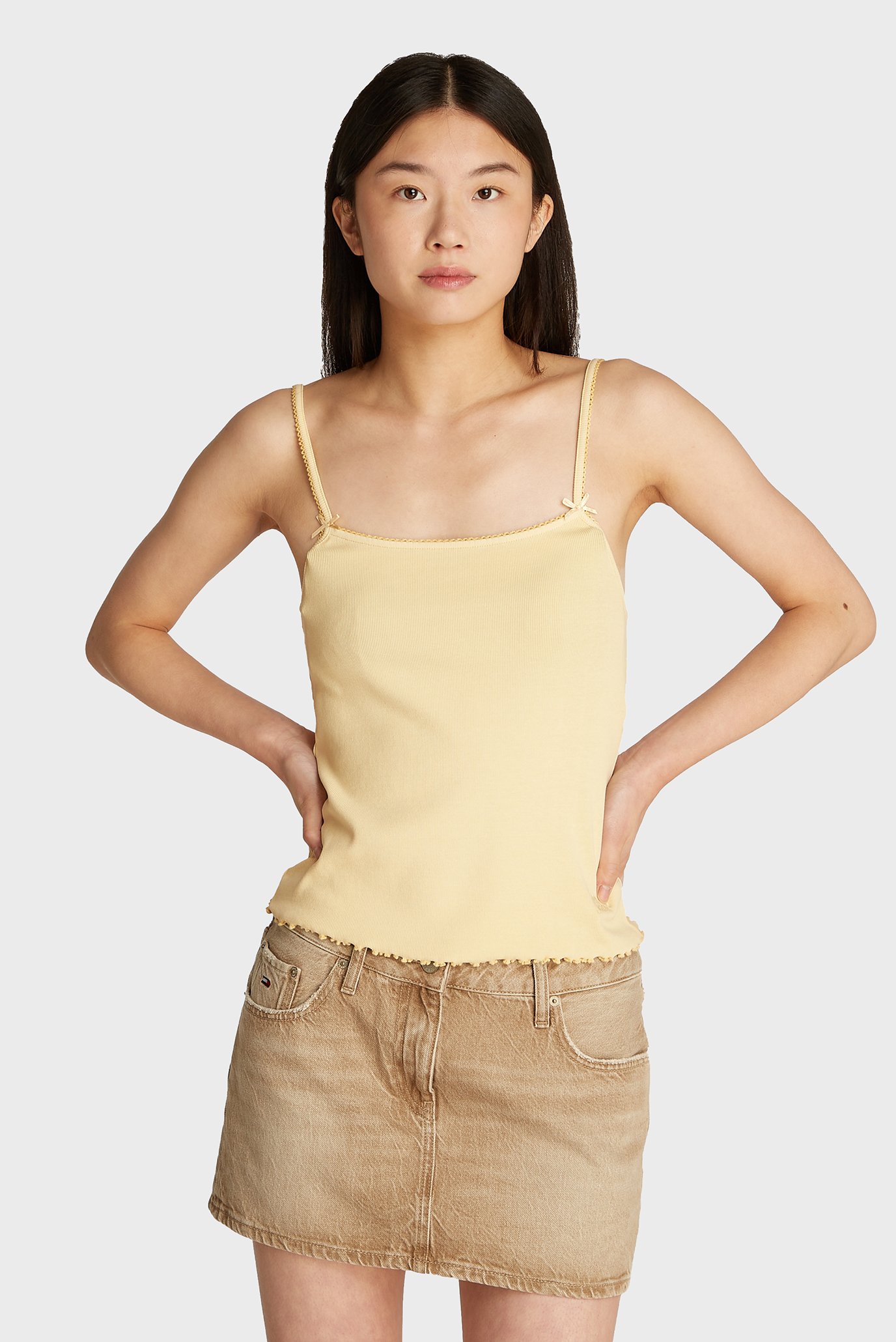 Женский желтый топ TJW SLIM GMD RIB STRAP TOP Желтый S Tommy Jeans DW0DW19505 Женский желтый топ TJW SLIM GMD RIB STRAP TOP Желтый S Tommy Jeans DW0DW19505