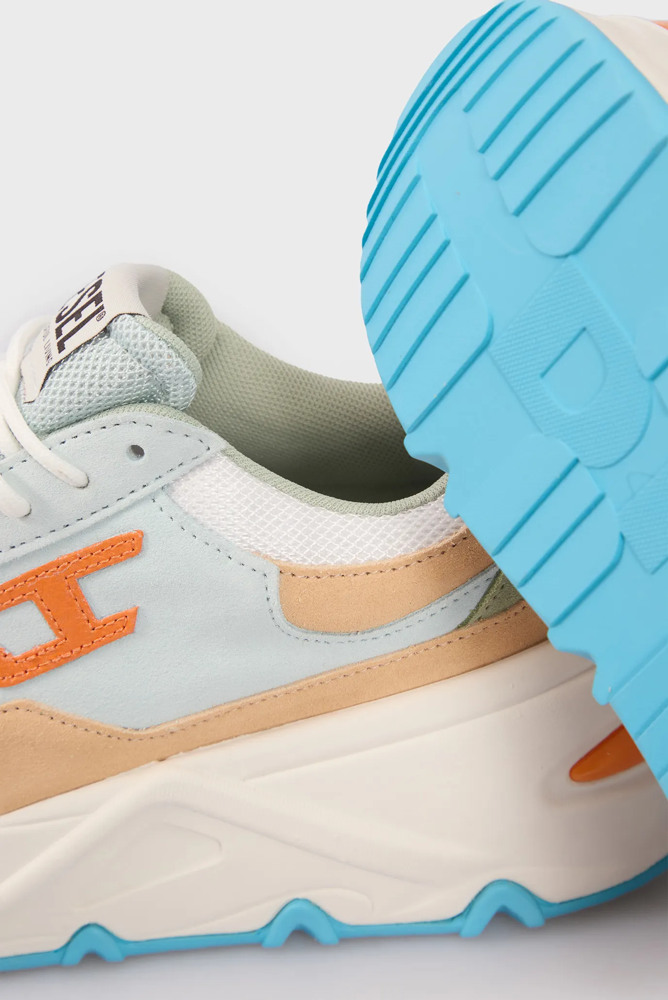 Женские замшевые кроссовки SAVANNAH Diesel Y03565 P8106 — MD-Fashion