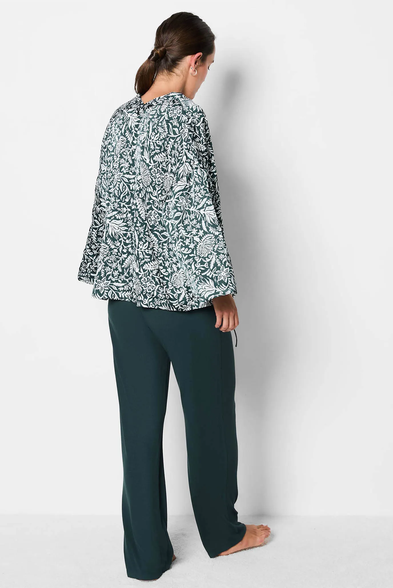 Жіноча піжама (топ, кардиган, брюки) BITO 3