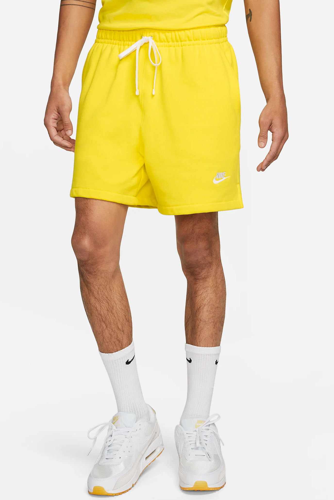 Мужские желтые шорты CLUB FT FLOW SHORT 1