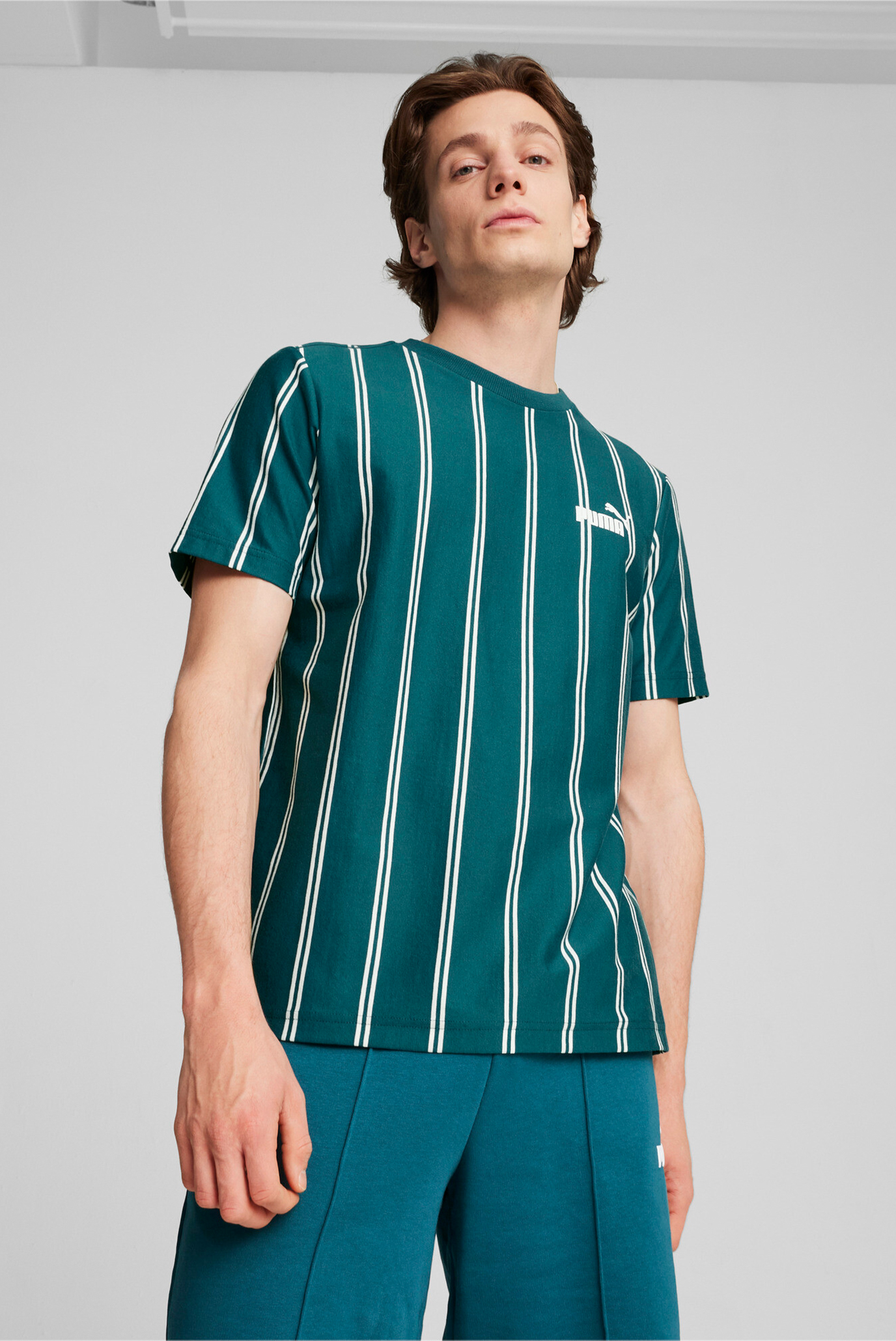 Чоловіча бірюзова футболка у смужку PUMA SPORTS CLUB Graphic Tee Men 1