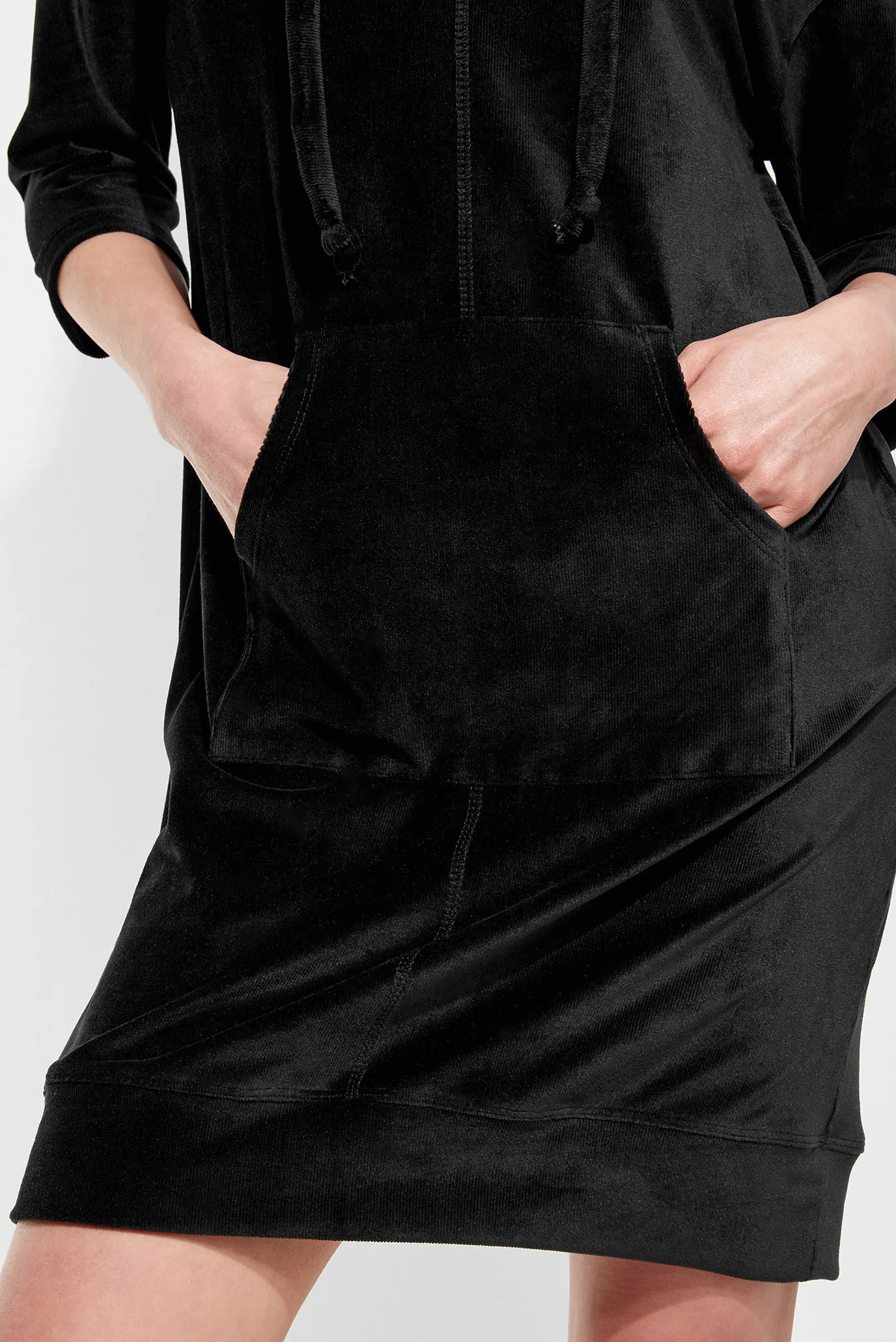 Женское черное велюровое платье 7