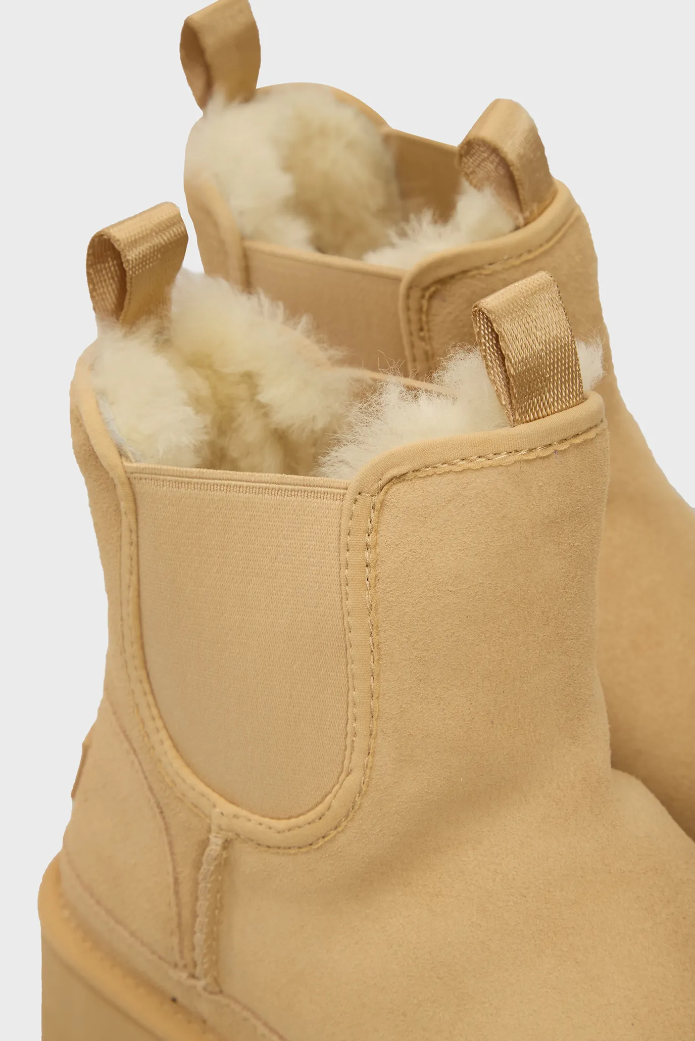 Женские бежевые замшевые угги Loimaa 2