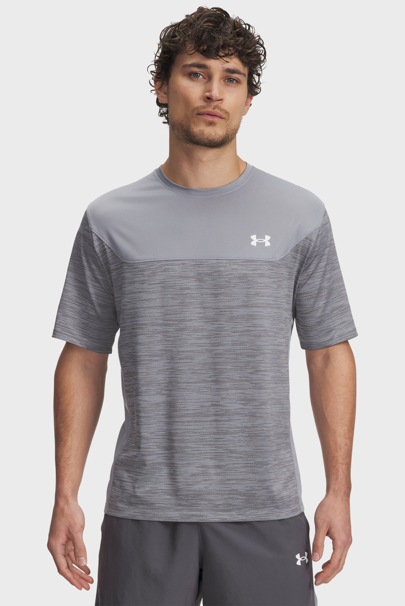 Мужская серая футболка UA Tech Utility SS Серый XXL Under Armour 6004965-035 Мужская серая футболка UA Tech Utility SS Серый XXL Under Armour 6004965-035