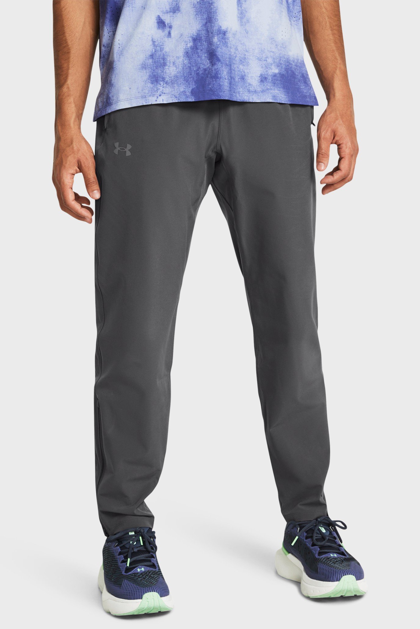 Чоловічі темно-сірі спортивні штани UA OUTRUN THE STORM PANT 1