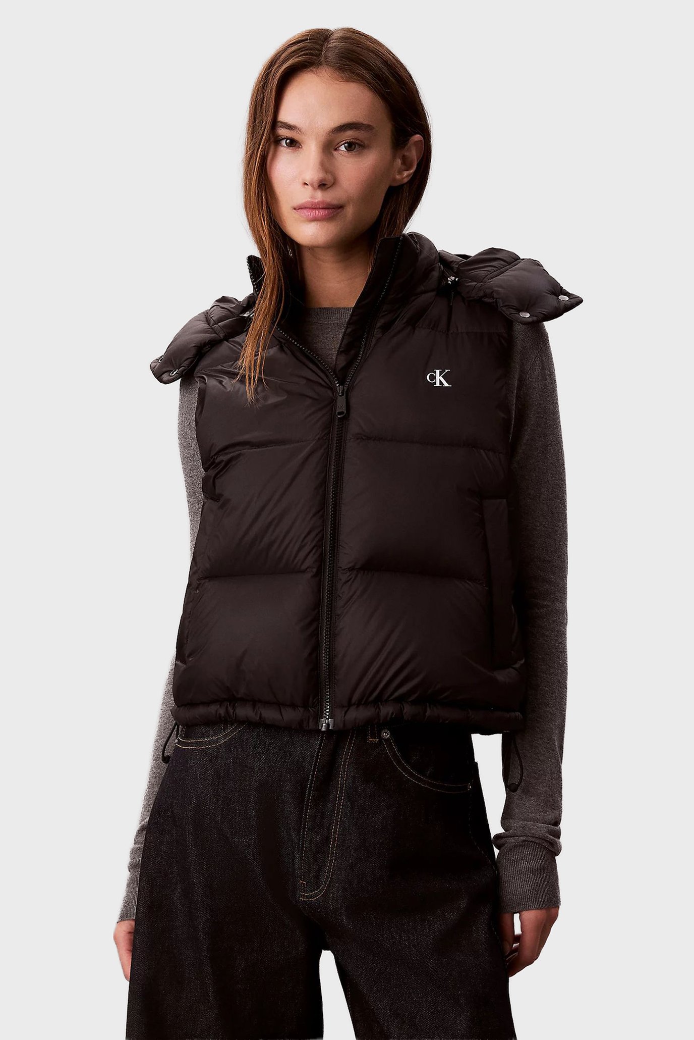 Женский черный пуховой жилет ESSENTIAL MIDWEIGHT Черный L Calvin Klein Jeans LV047D500G Женский черный пуховой жилет ESSENTIAL MIDWEIGHT Черный L Calvin Klein Jeans LV047D500G