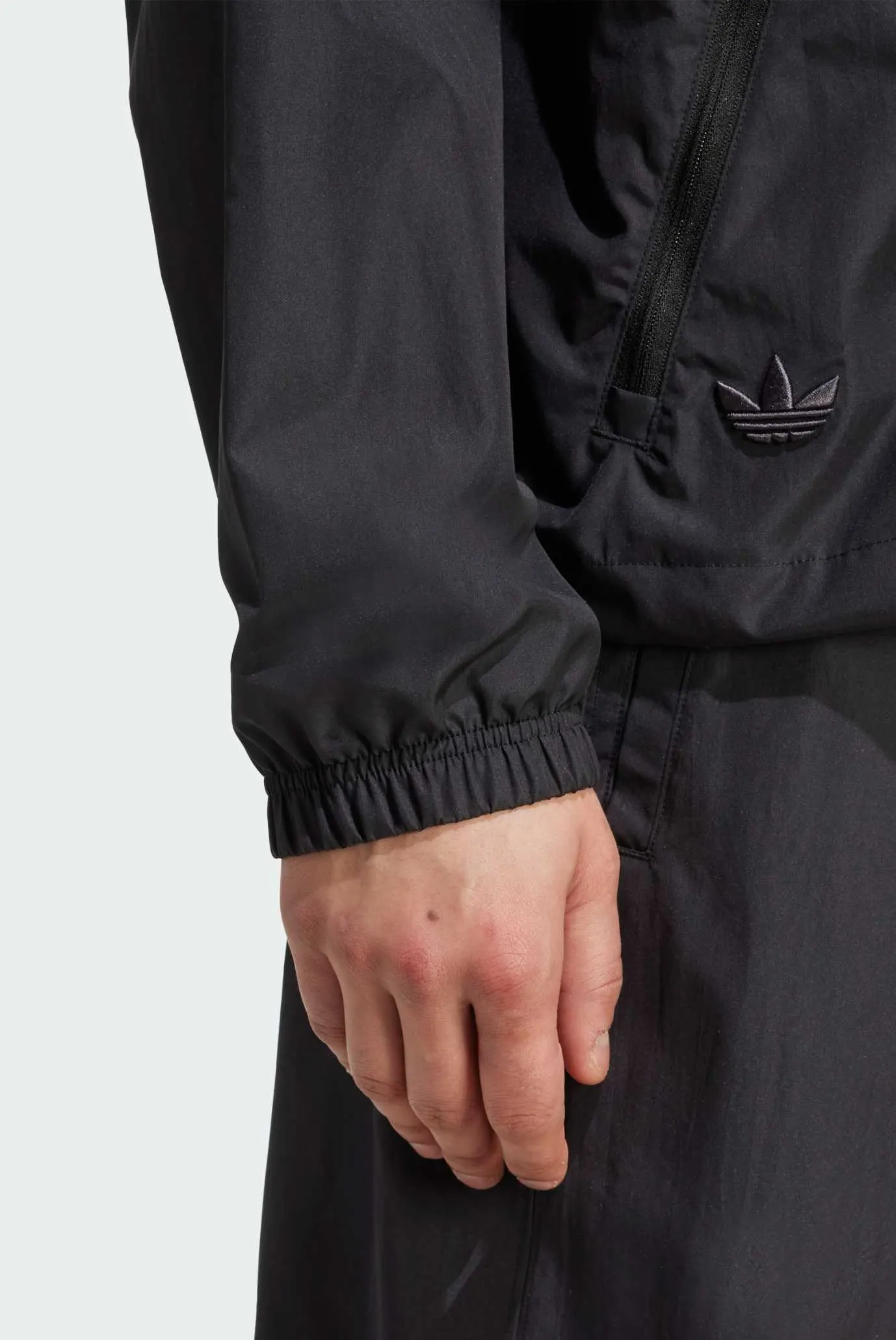 Мужская черная спортивная кофта Neuclassics 4