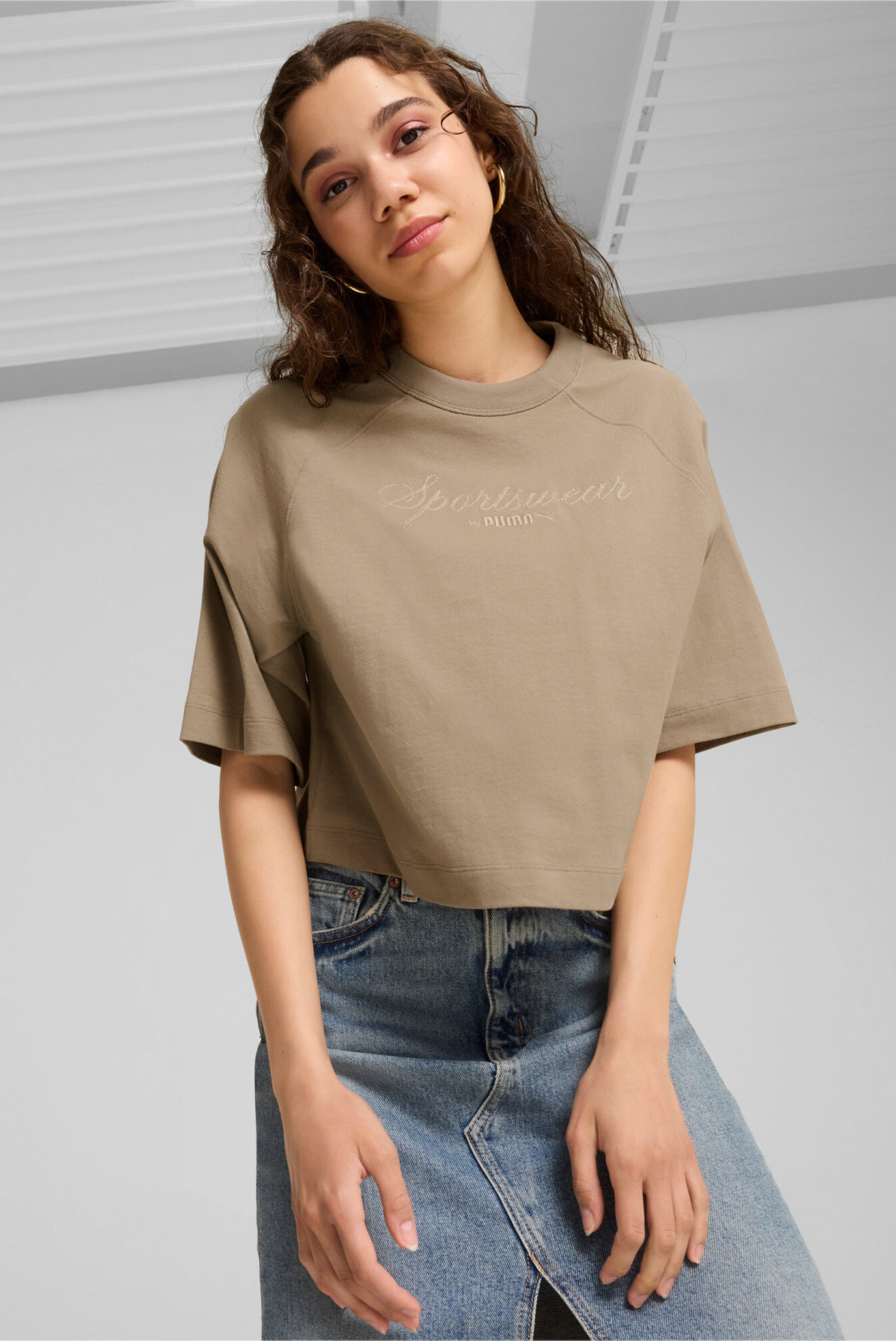 Женская бежевая футболка CLASSICS + Oversized Tee Women 1