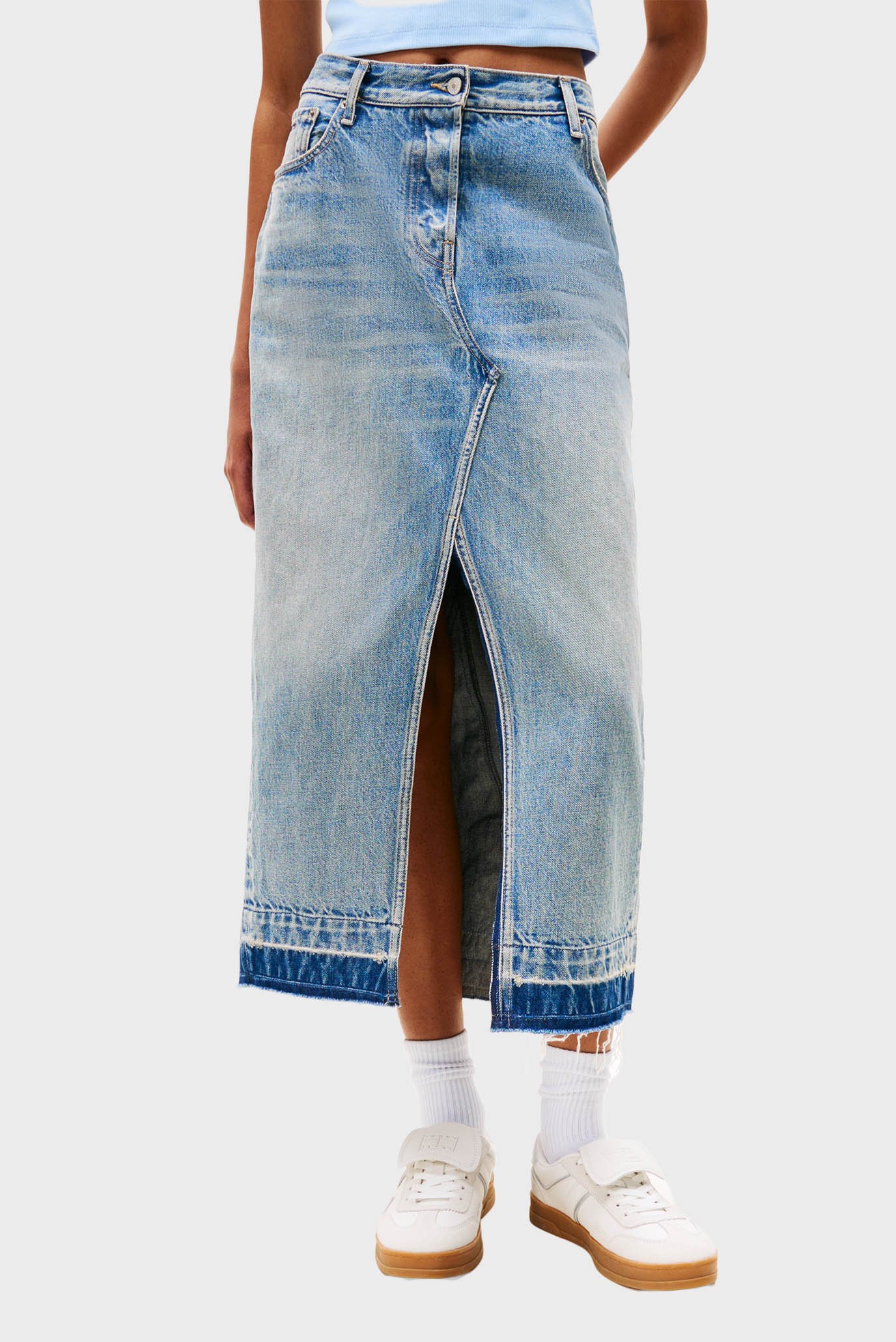 Женская голубая джинсовая юбка Голубой 30 Tommy Jeans DW0DW21193 Женская голубая джинсовая юбка Голубой 30 Tommy Jeans DW0DW21193