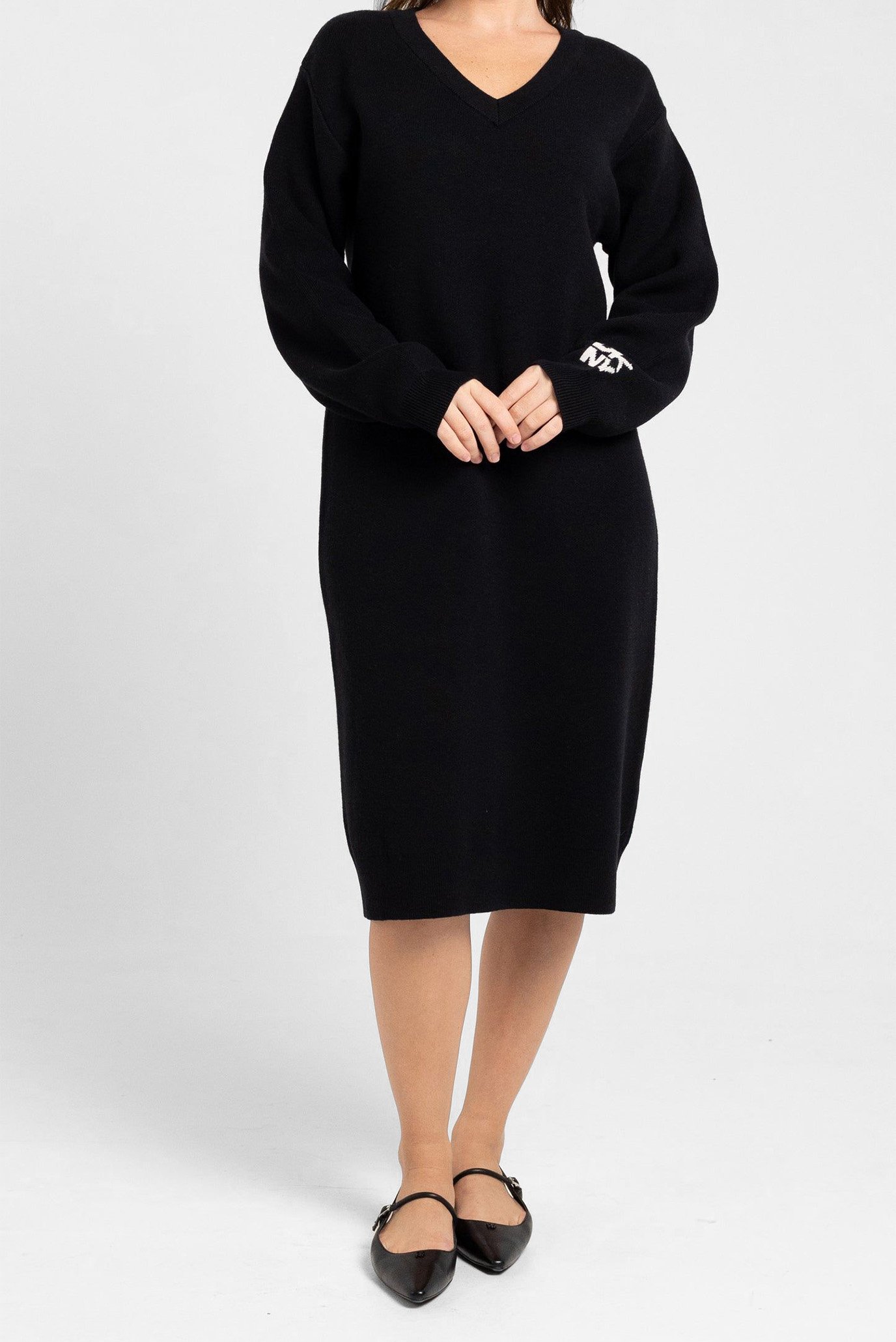 Женское черное шерстяное платье Черный M DKNY D2G4A160 Женское черное шерстяное платье Черный M DKNY D2G4A160