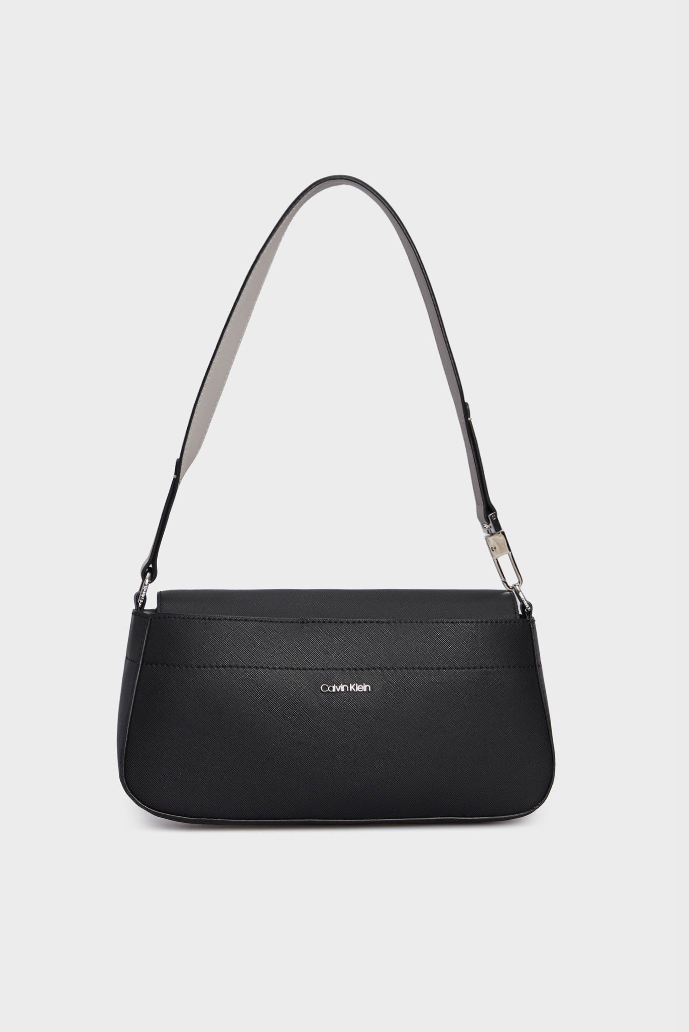 Женская черная сумка BUSINESS SHOULDER BAG_SAFFIANO Черный ONESIZE Calvin Klein K60K611680 Женская черная сумка BUSINESS SHOULDER BAG_SAFFIANO Черный ONESIZE Calvin Klein K60K611680
