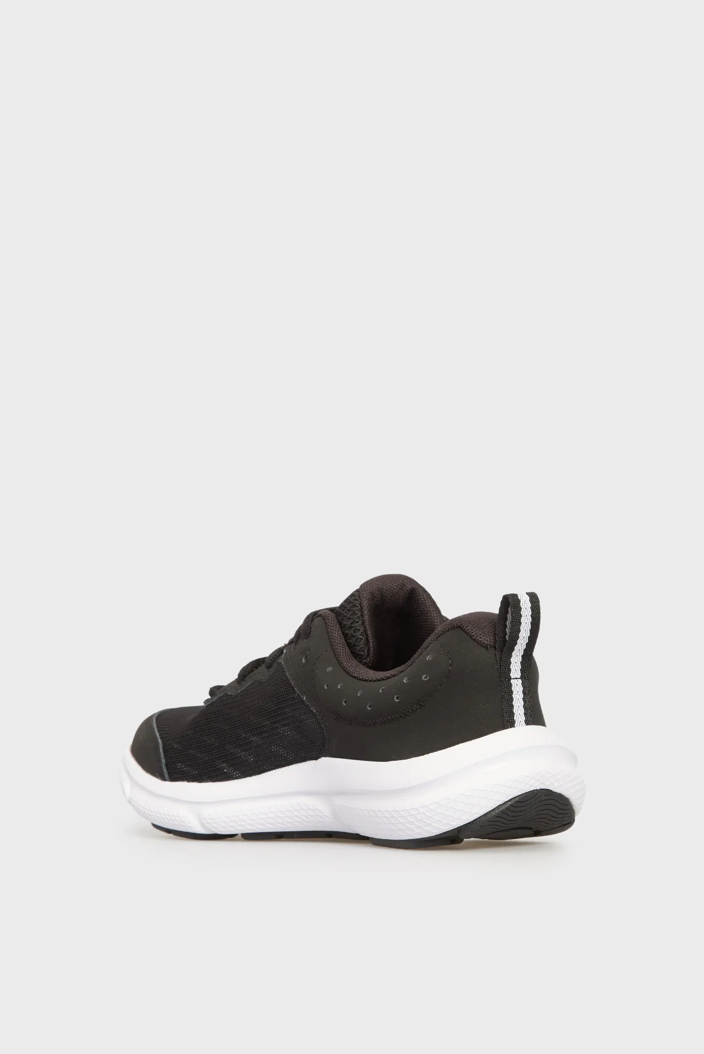 Дитячі чорні кросівки UA BGS Assert 10 5