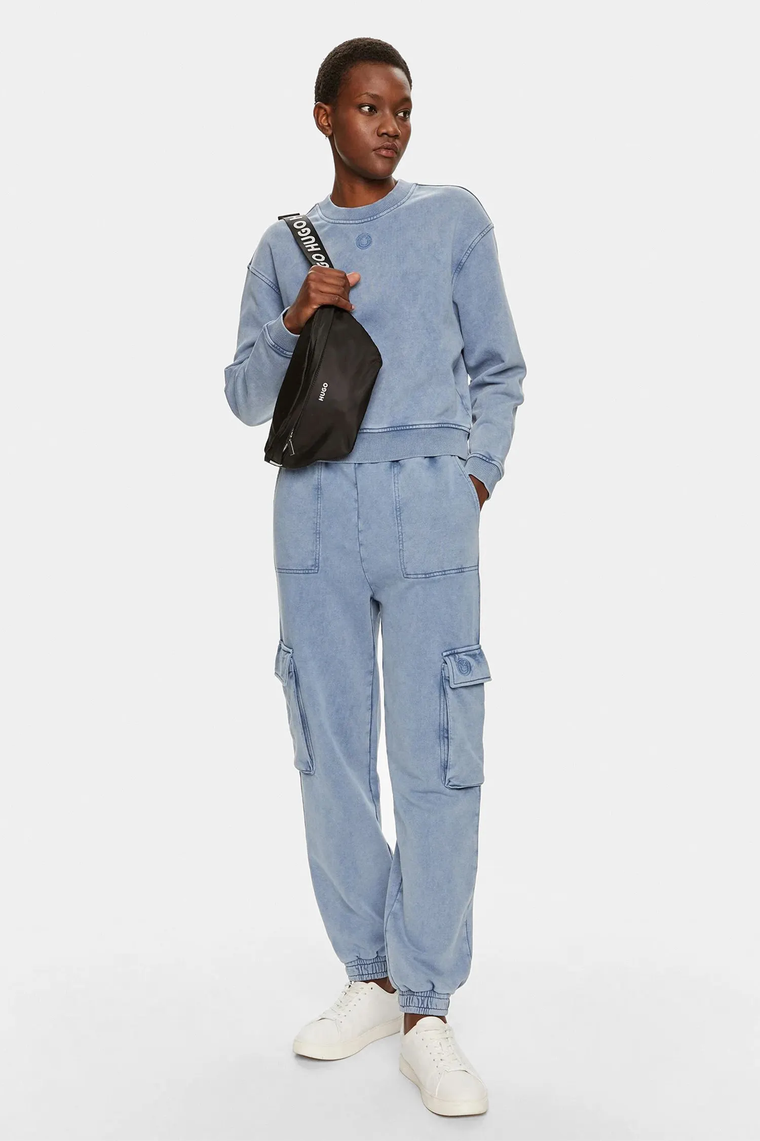 Женский голубой свитшот 2