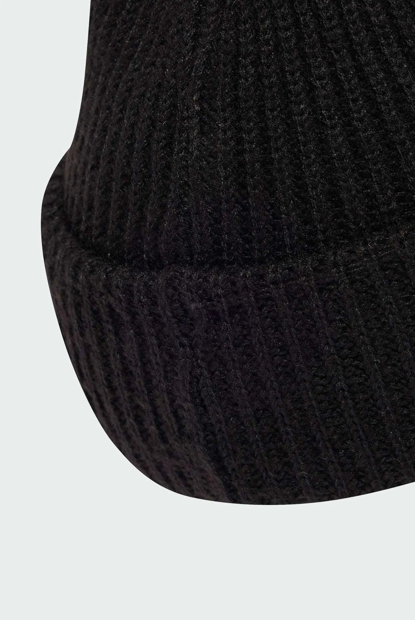 Чорна шапка Wide Cuff 3