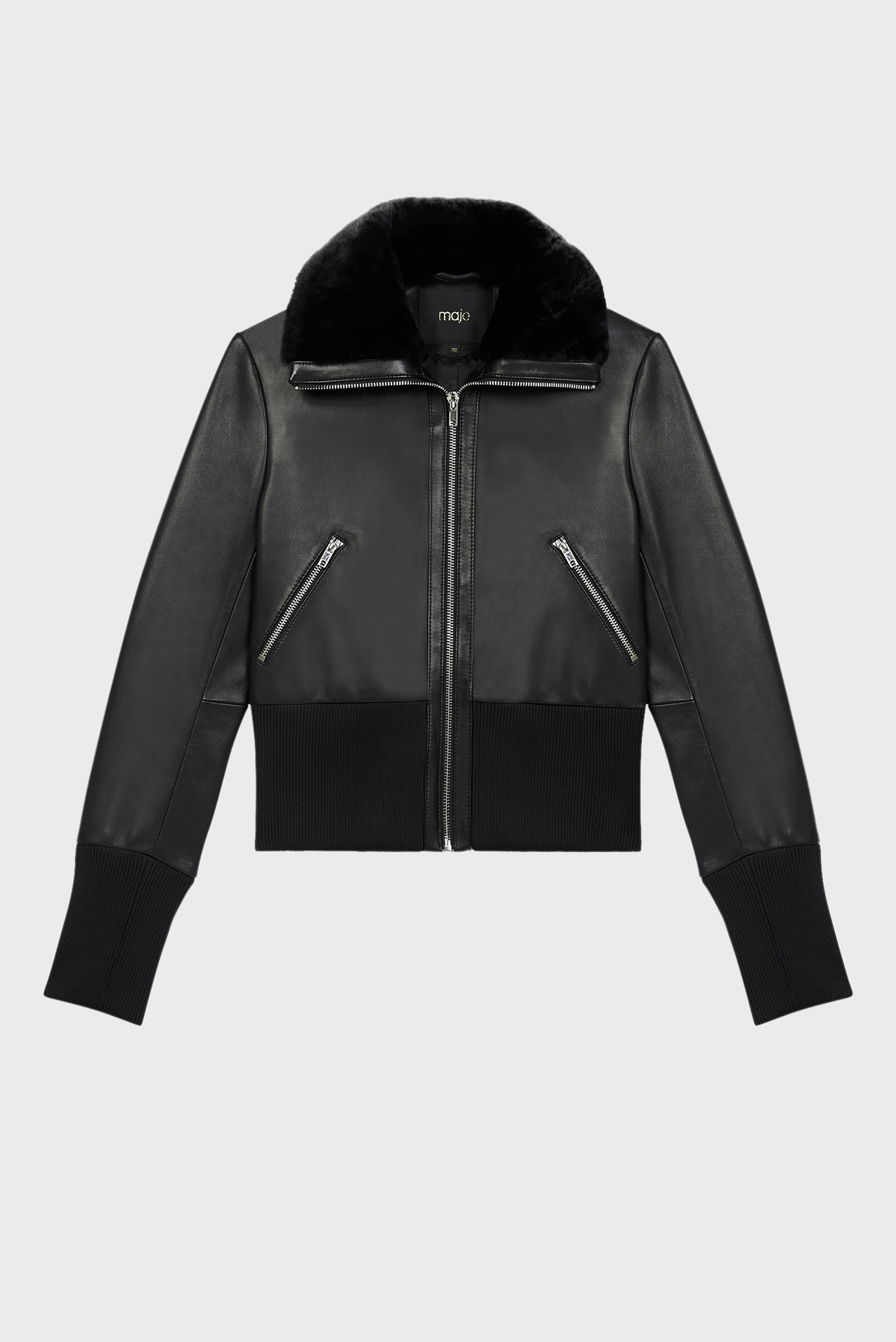 Женская черная кожаная куртка 1