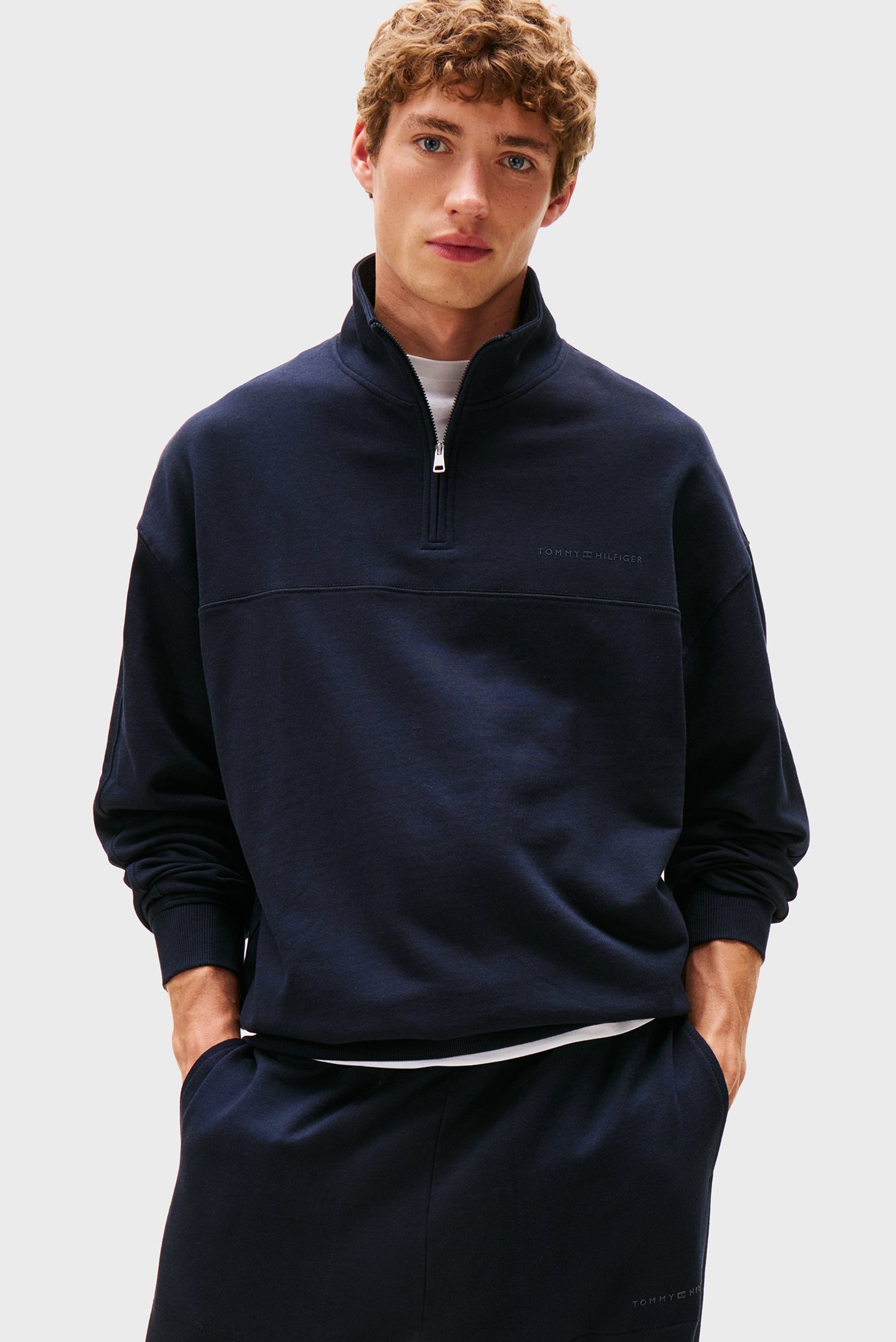 Мужская темно-синяя кофта HALF ZIP Синий L Tommy Hilfiger UM0UM03626 Мужская темно-синяя кофта HALF ZIP Синий L Tommy Hilfiger UM0UM03626