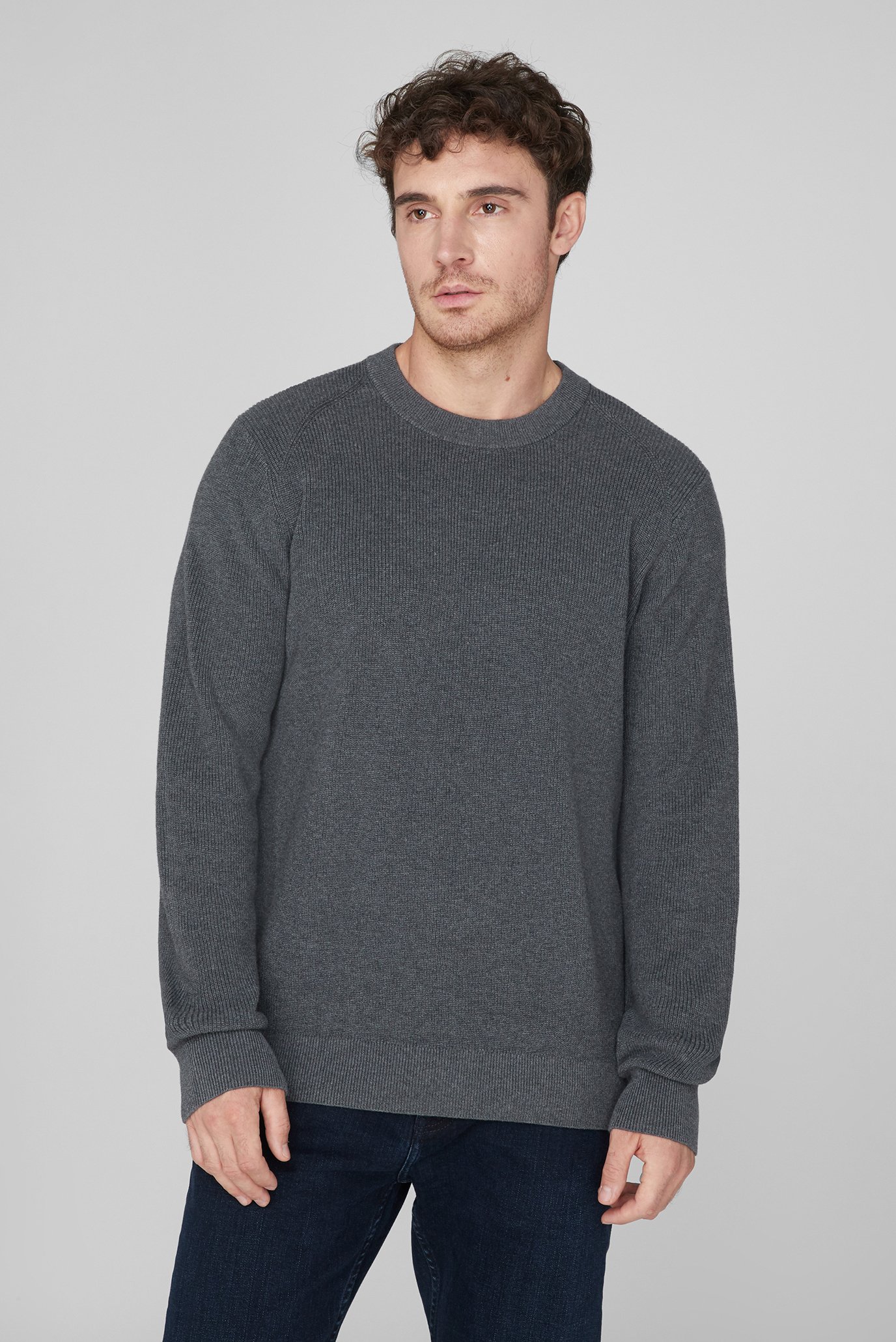Чоловічий сірий светр 1