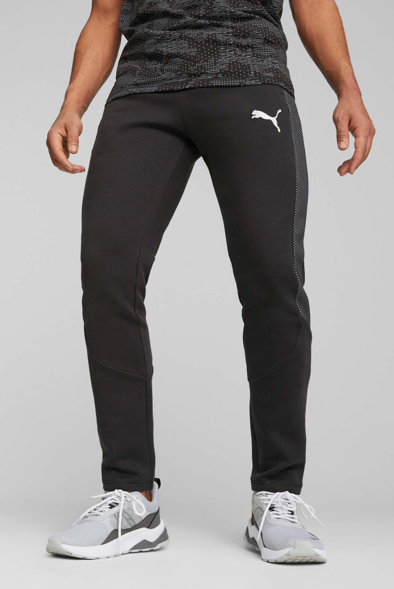 Штани EVOSTRIPE Men’s Sweatpants 1