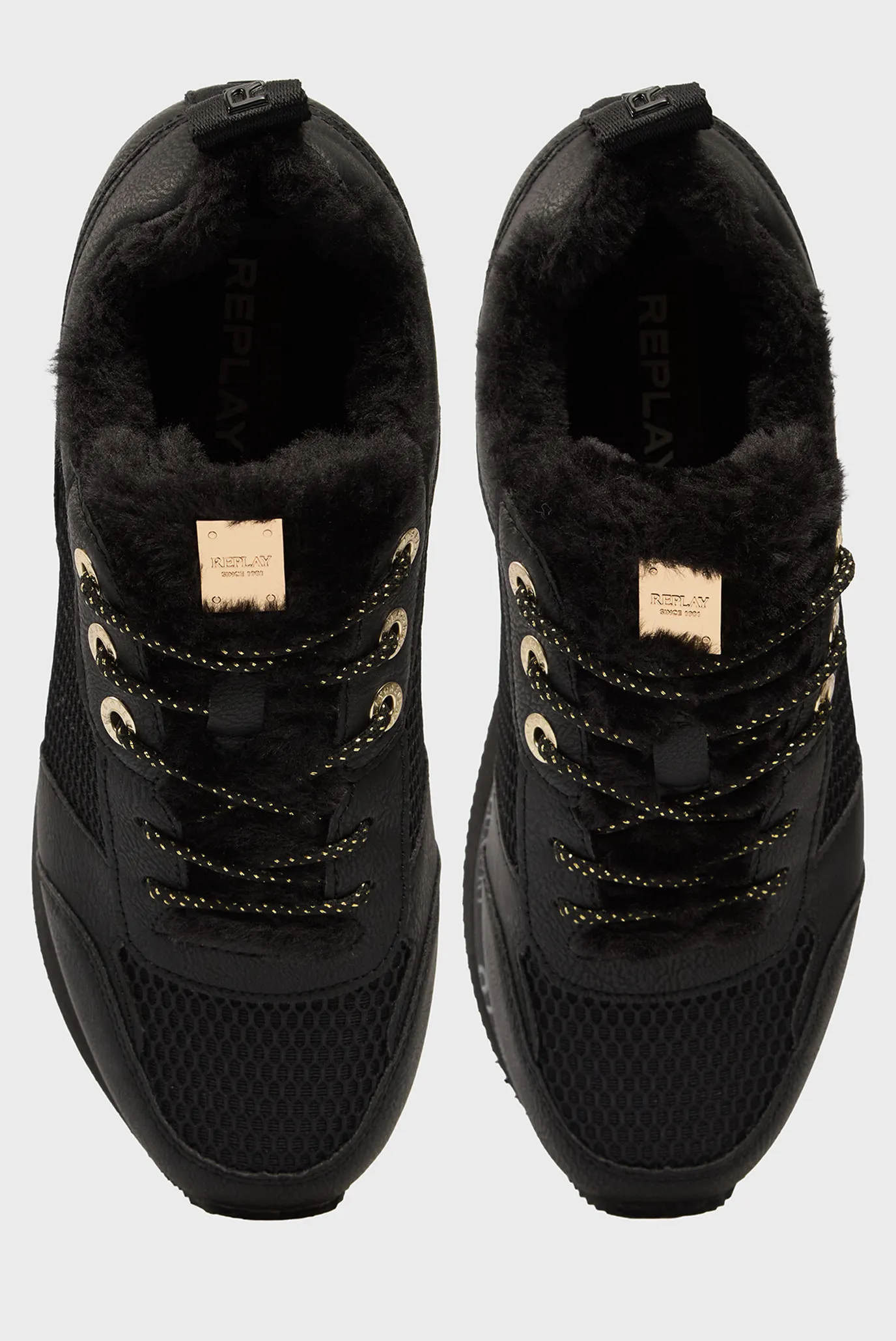 Женские черные кроссовки 4