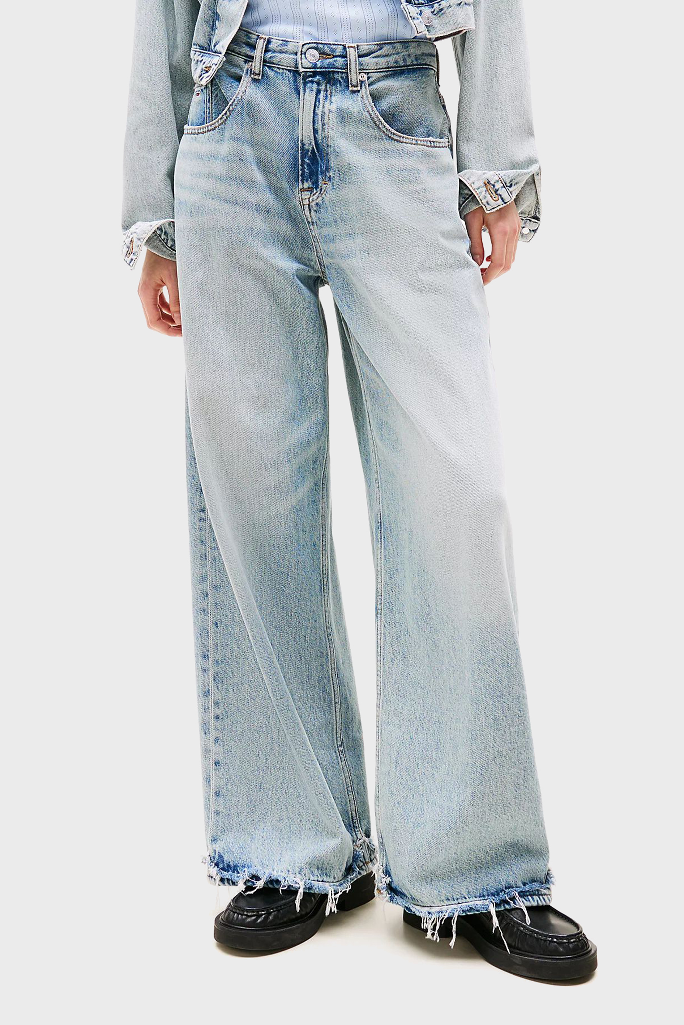 Женские голубые джинсы CHARLIE Голубой 29-32 Tommy Jeans DW0DW20015 Женские голубые джинсы CHARLIE Голубой 29-32 Tommy Jeans DW0DW20015