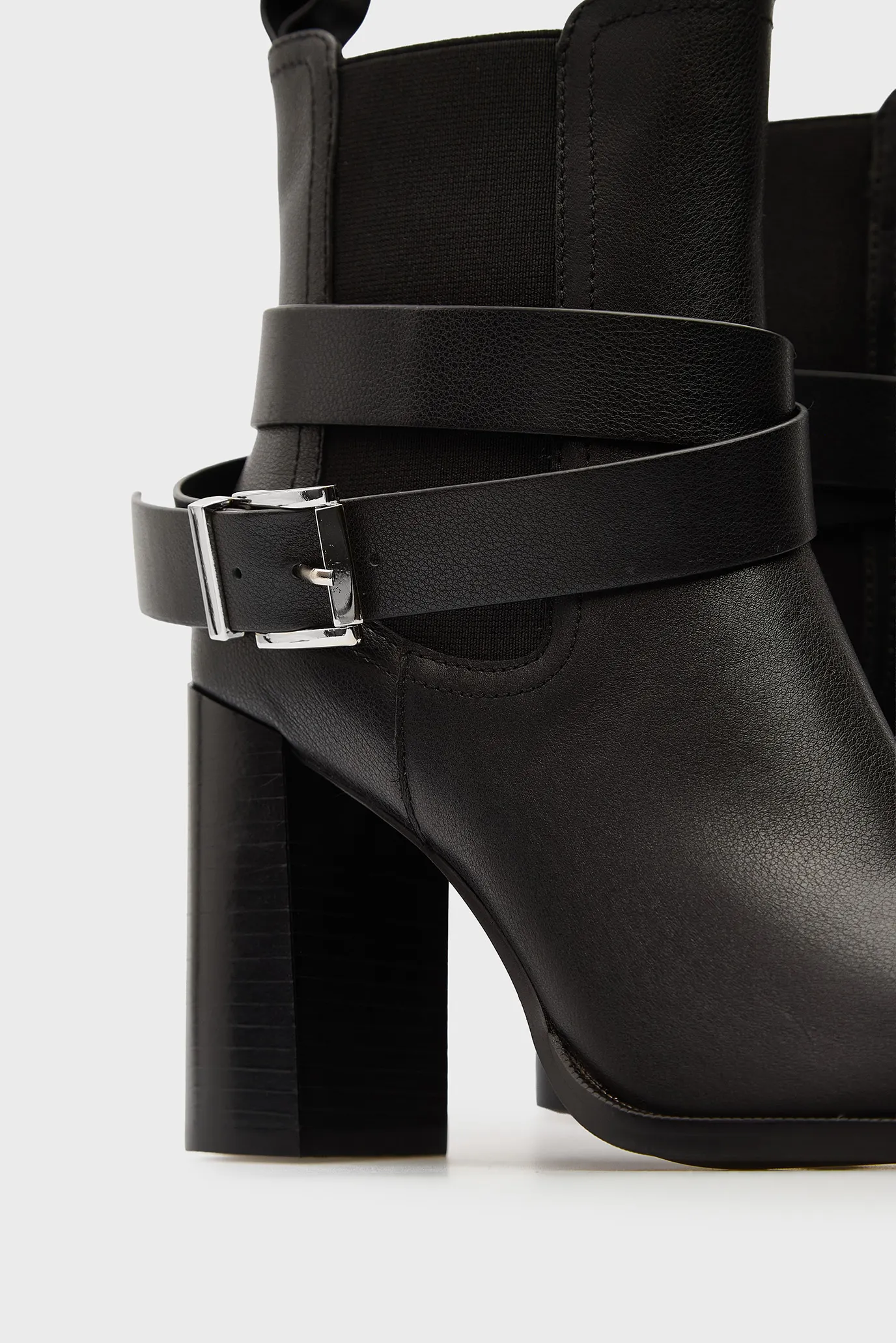 Женские черные кожаные ботильоны Christelle 2