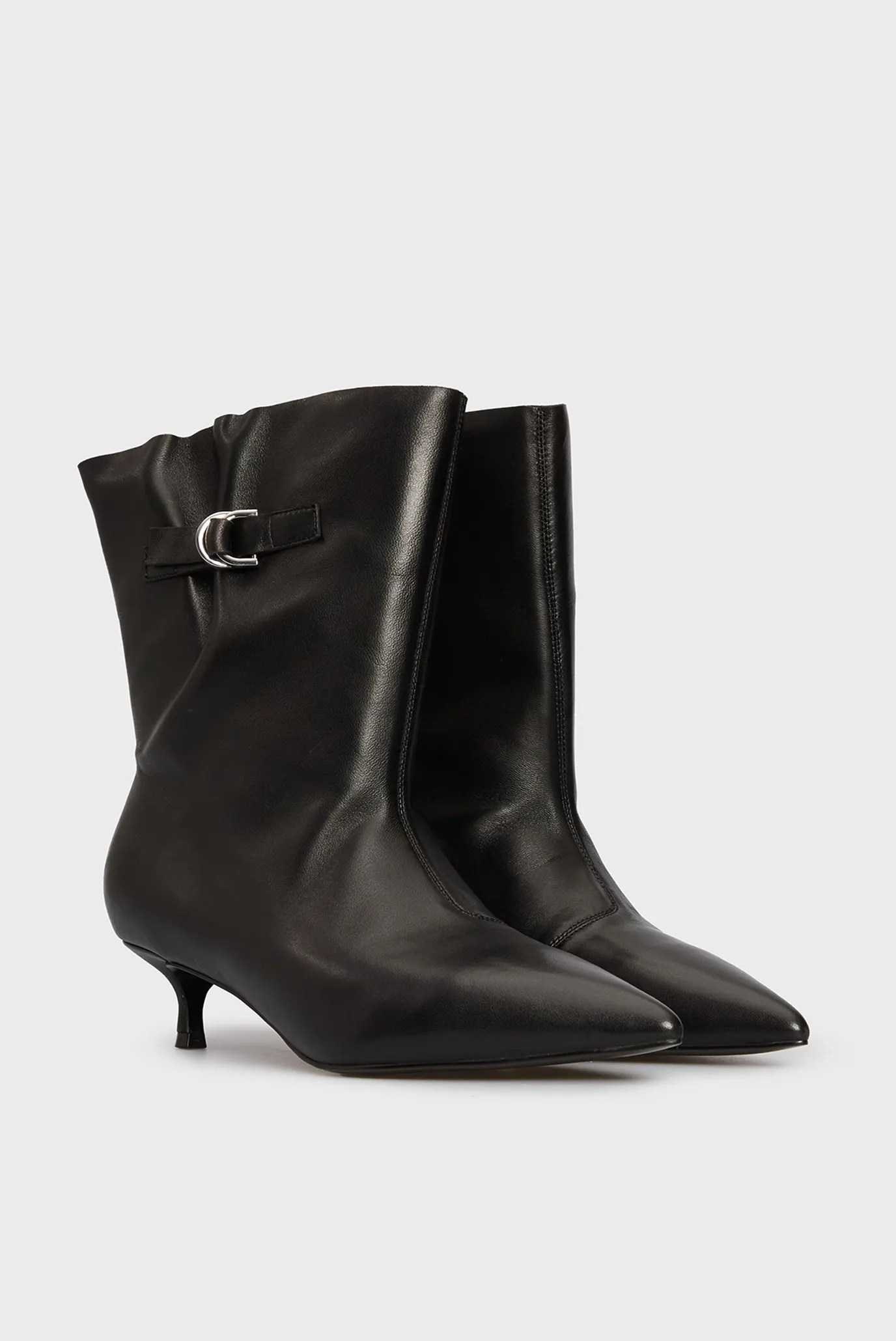 Женские черные кожаные ботильоны Nolita 3