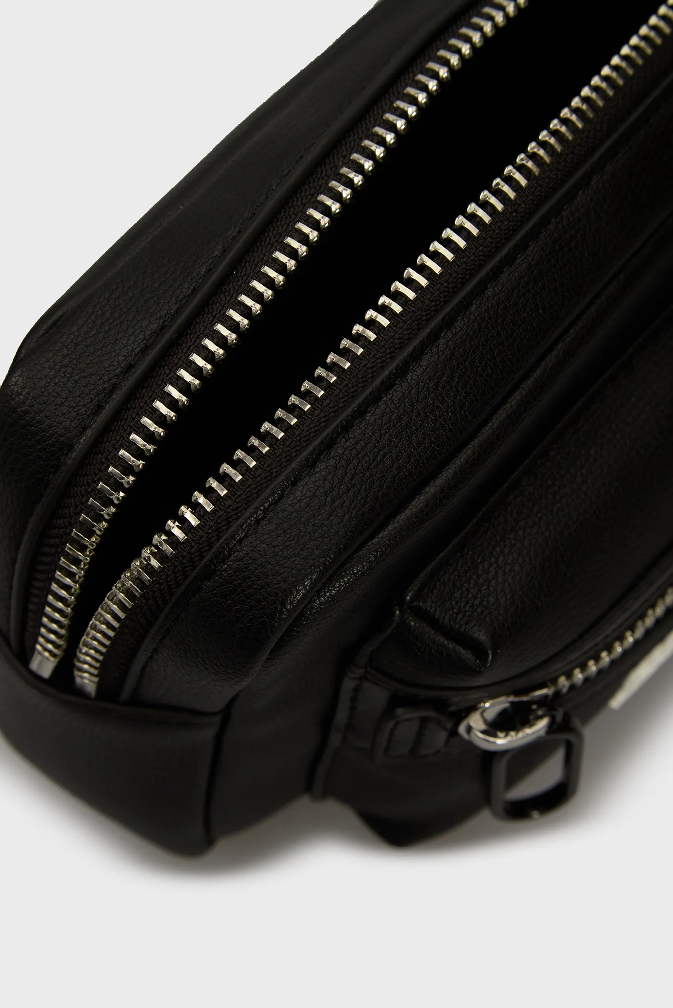 Чоловіча чорна поясна сумка KLJ ESSENTIAL GRAINY 5