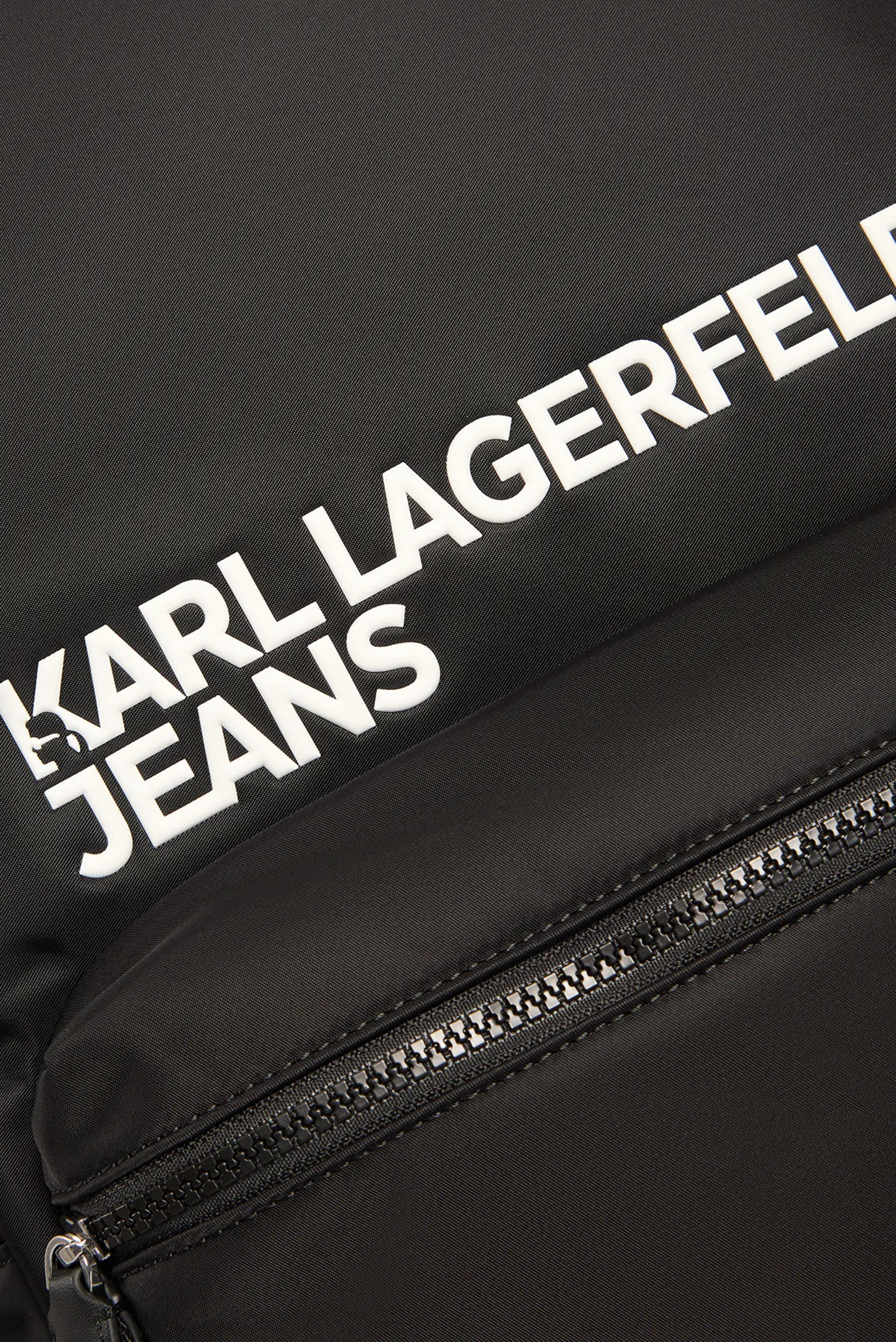 Чоловічий чорний рюкзак essential 5