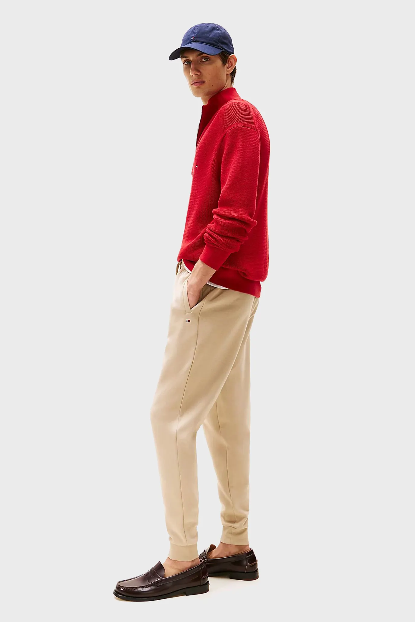 Чоловічі бежеві спортивні штани ESSENTIAL INTECHNO 3