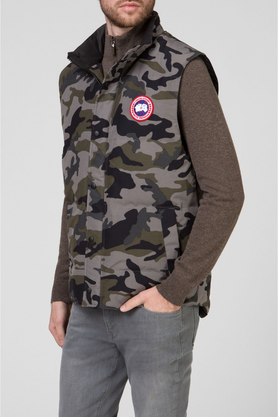 Мужской камуфляжный пуховой жилет Canada Goose 4151MP-831 — MD-Fashion