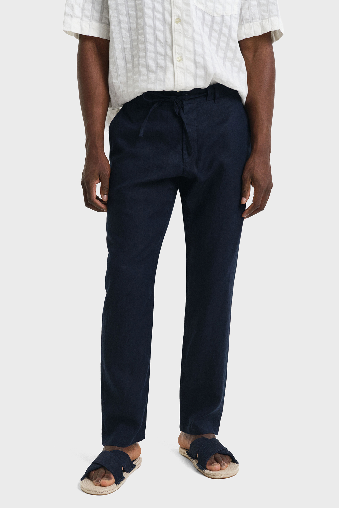 Мужские темно-синие льняные брюки RELAXED LINEN DS PANTS Синий M Gant 1505272 Мужские темно-синие льняные брюки RELAXED LINEN DS PANTS Синий M Gant 1505272