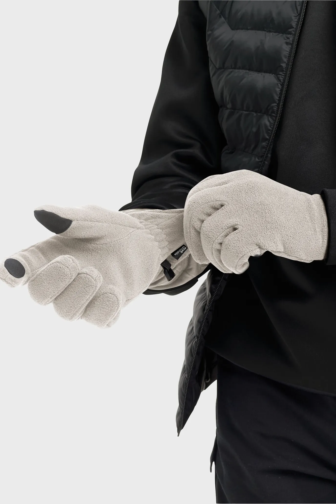 Светло-серые перчатки 7